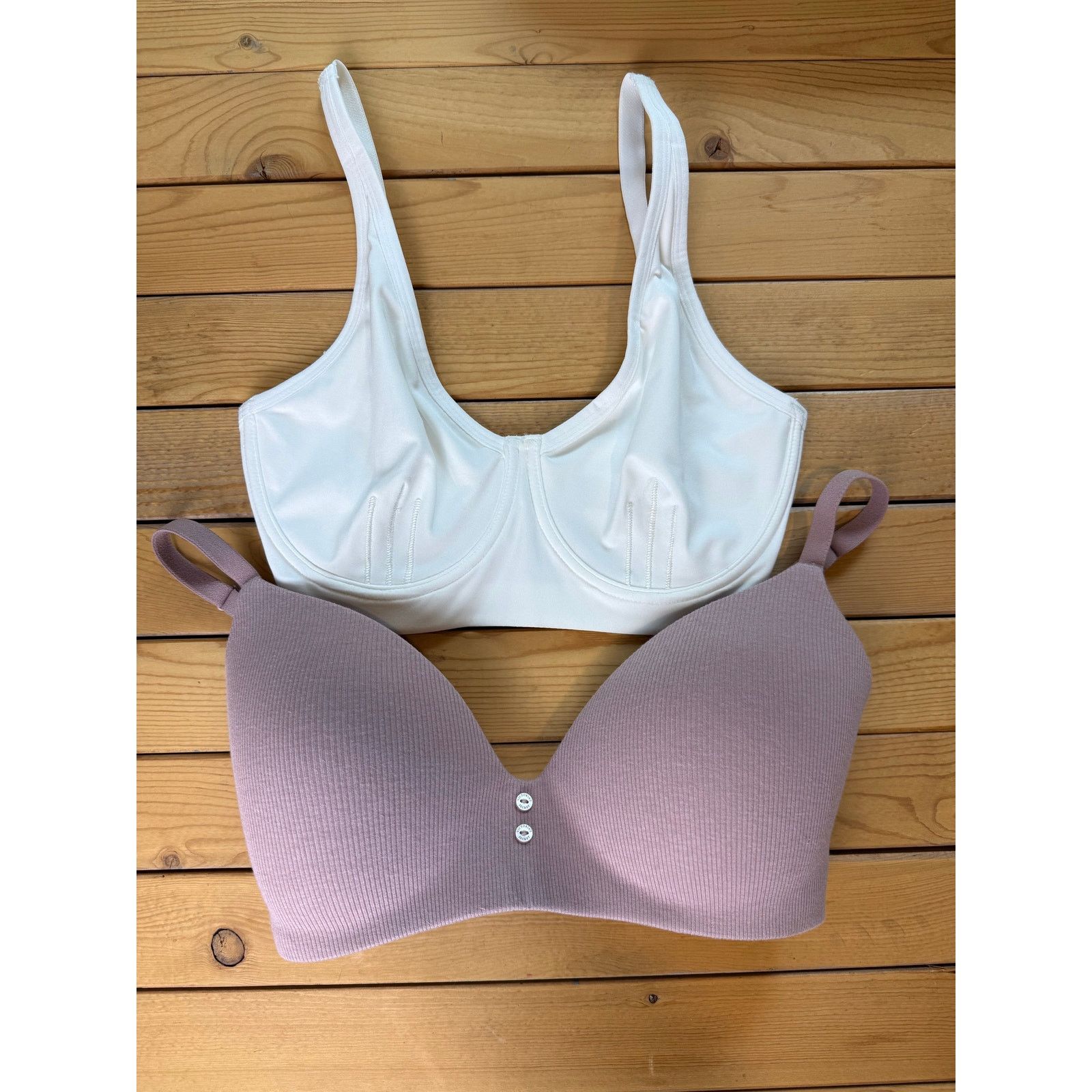 Victoria's Secret NWOT Lot of (2) Bras, Natori 32DD Victoria Secret 32DDD Size ONE SIZE - 1 Thumbnail