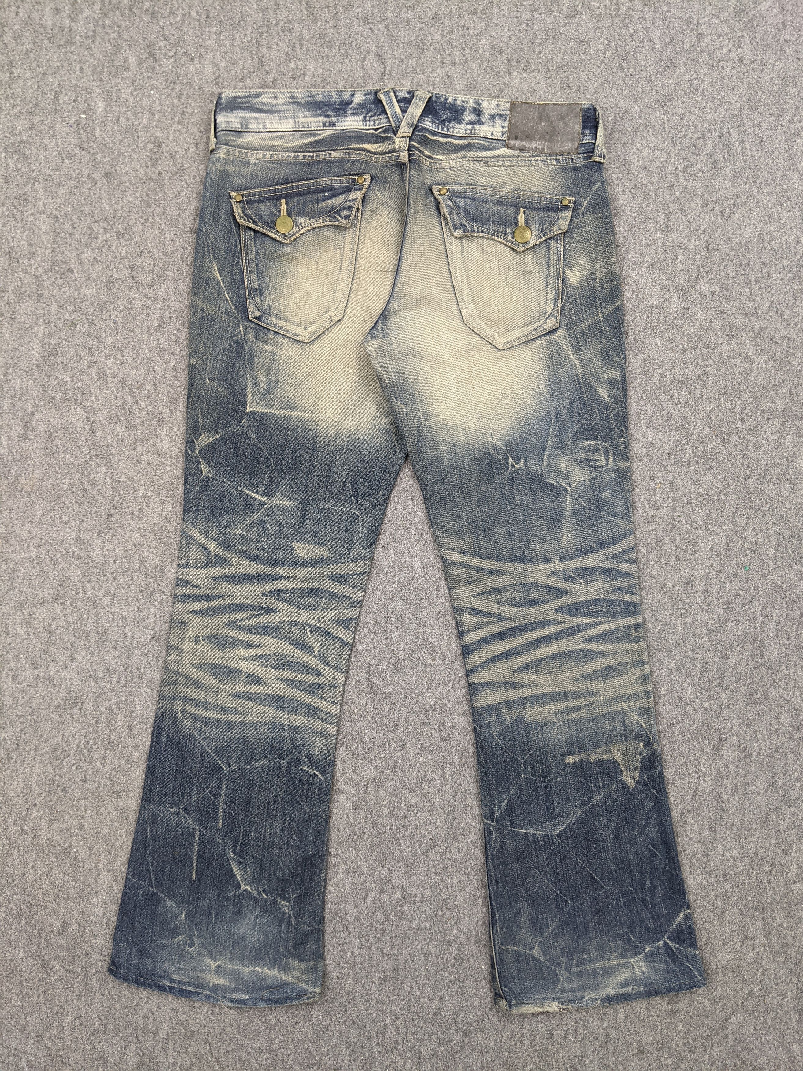 Vanquish Vanquish Flared Bootcut Faded Distressed Denim DJ0012Z Size US 35 - 3 Thumbnail