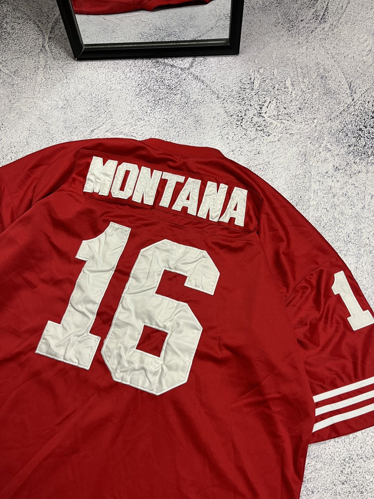 Mitchell & Ness × NFL × Vintage Vintage 90’s Joe Montana #16 San Francisco 49ers Jersey Size US XXL / EU 58 / 5 - 13 Thumbnail