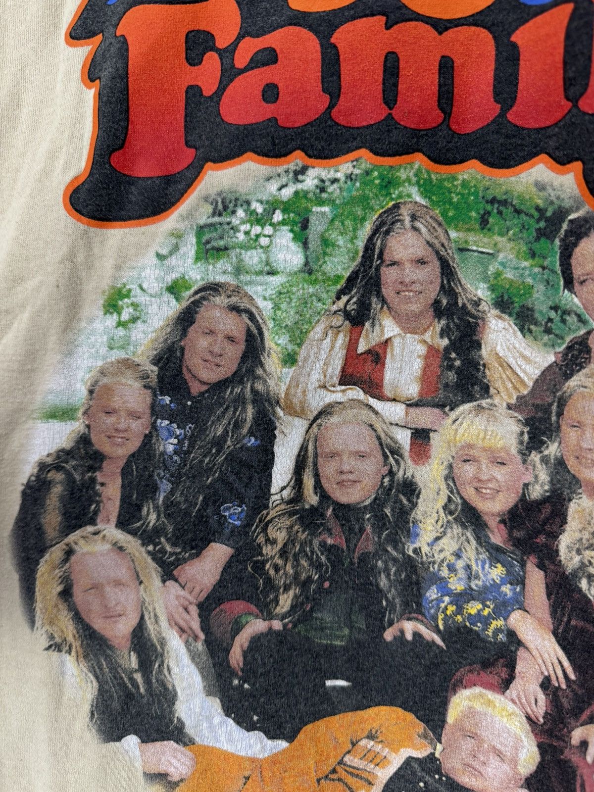 Band Tees The Kelly Family Tee T Shirt Vintage 1990s Size US S / EU 44-46 / 1 - 4 Thumbnail