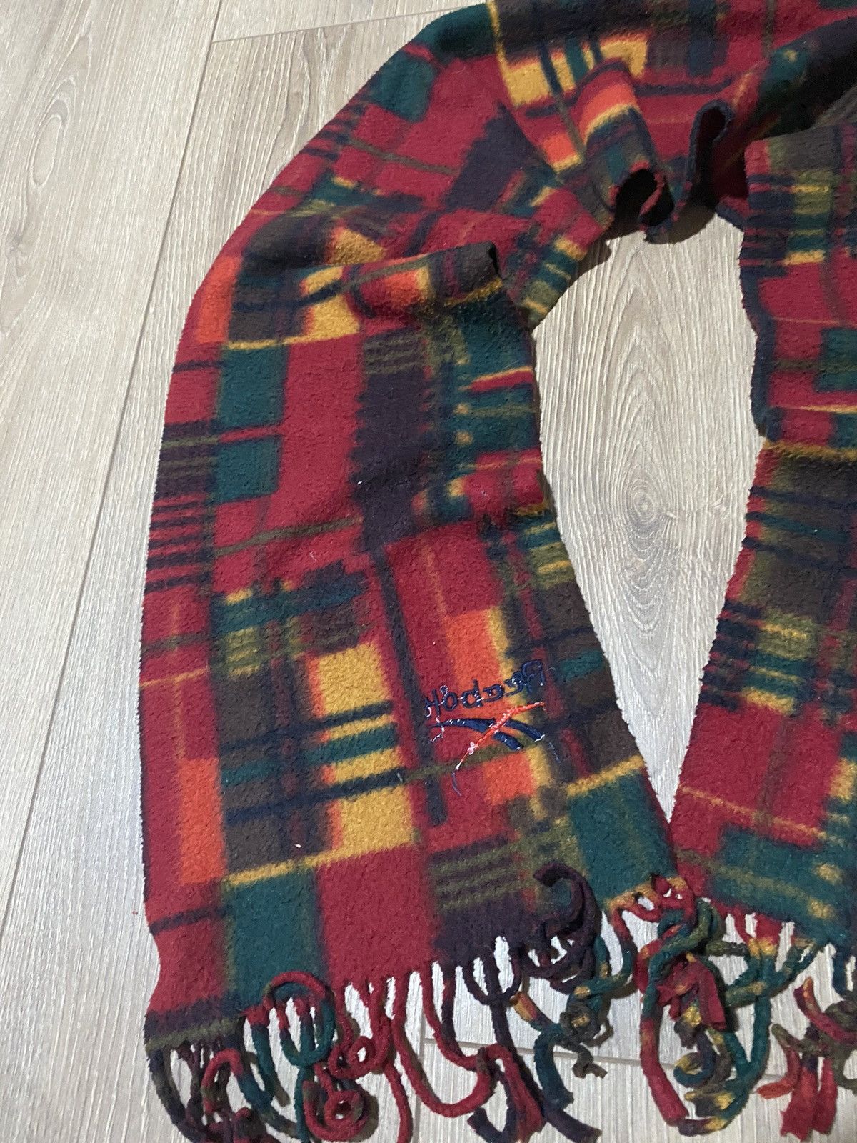 Reebok Vintage Rare Reebok Archival sportswear Scarf Size ONE SIZE - 14 Thumbnail