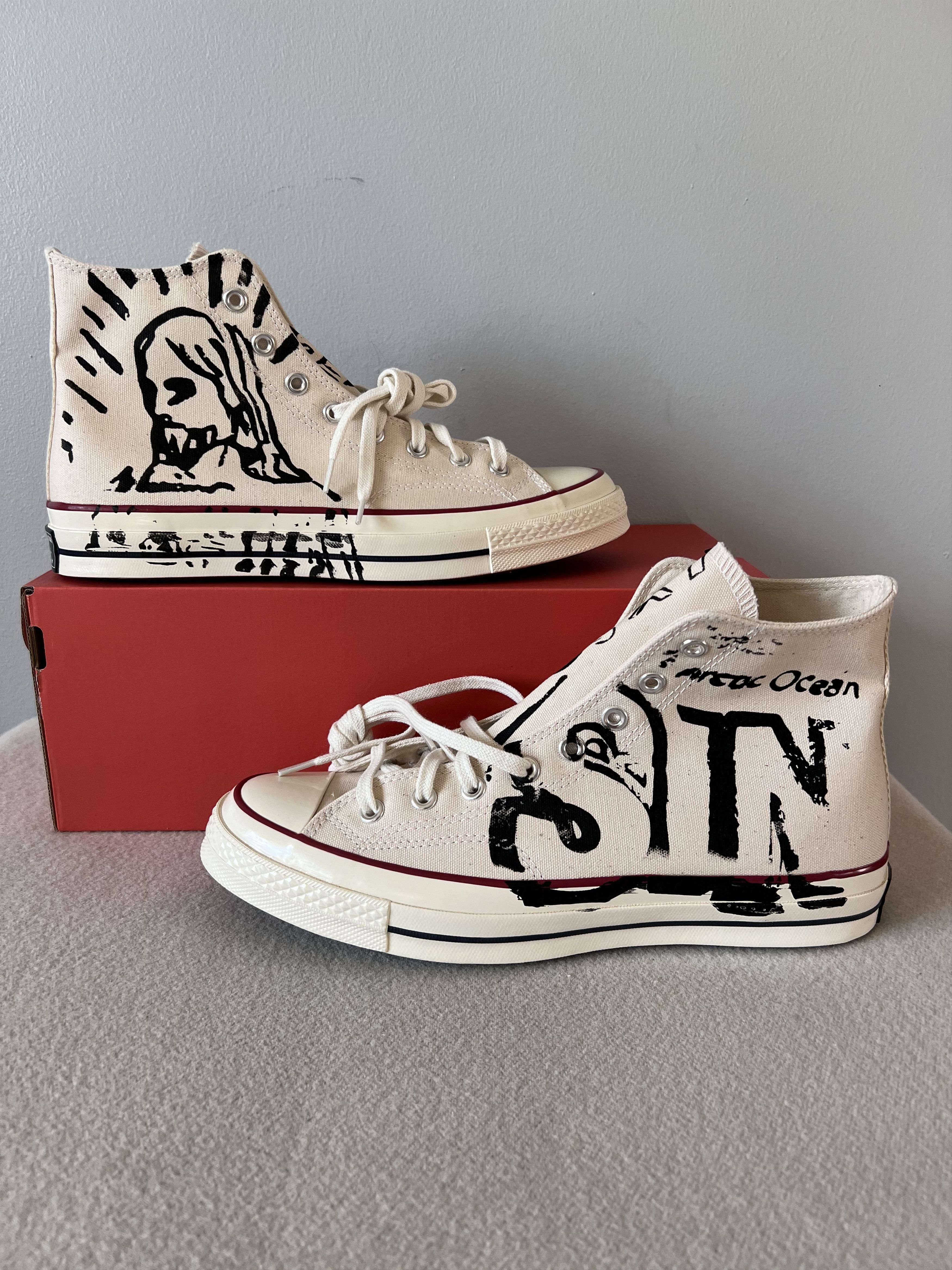 Andy Warhol × Converse Andy Warhol Foundation Converse Chuck Taylor Hi in Parchment Size US 10 / EU 43 - 2 Thumbnail