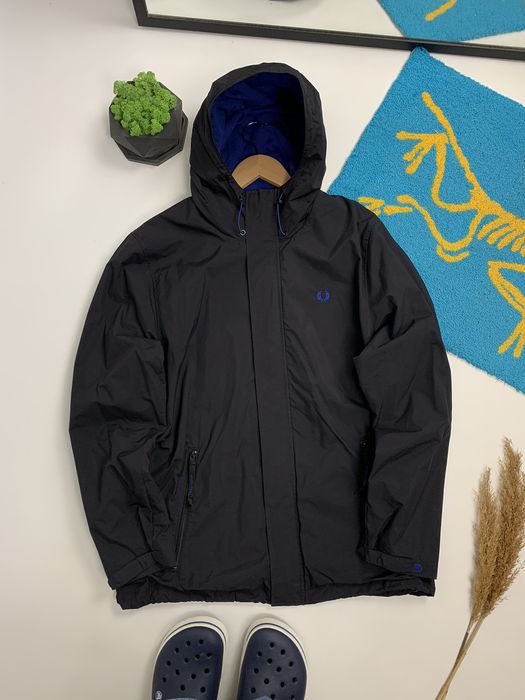 Fred perry 2024 waterproof jacket