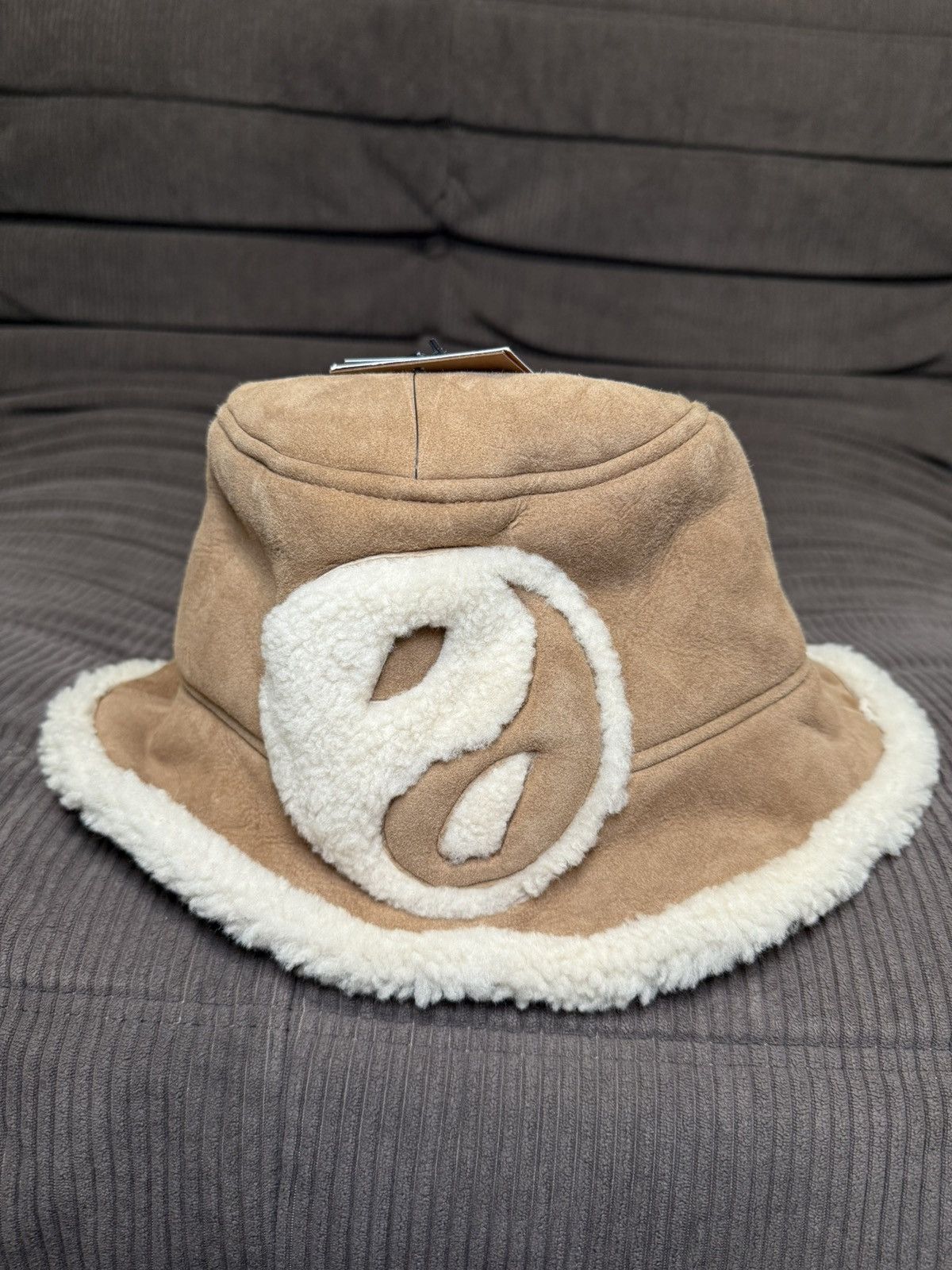 Palace × Ugg Ugg x Palace Shearling Bucket Hat Size ONE SIZE - 1 Thumbnail