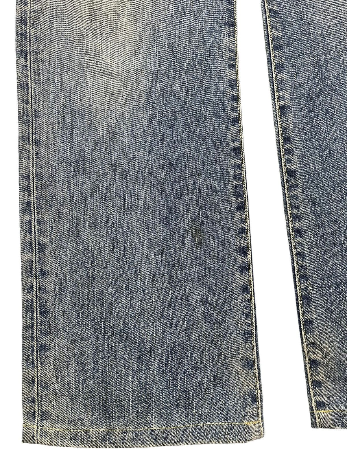 Uniqlo Vintage Japanese Uniqlo Blue Faded Wash Style Loose Jeans Size US 34 / EU 50 - 7 Thumbnail