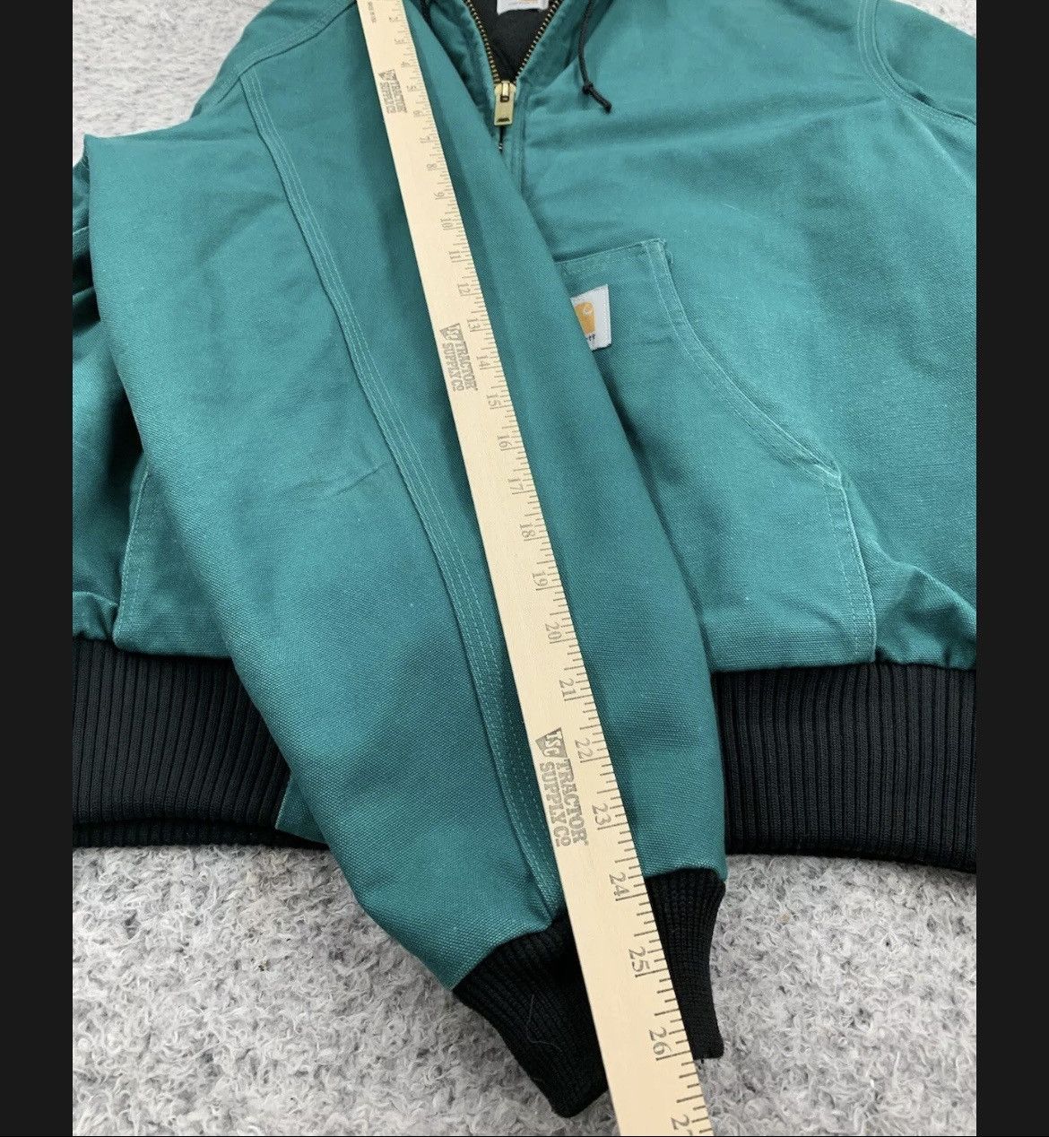 Carhartt VTG Carhartt JQ1032 TEAL XL Hooded Jacket Union Quilt Lined Size US XL / EU 56 / 4 - 8 Thumbnail