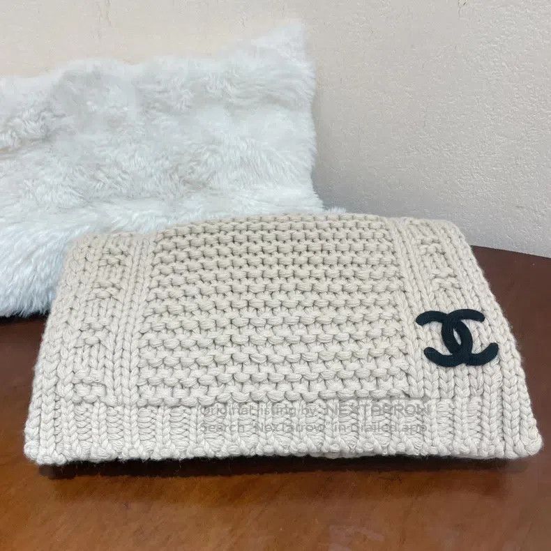 Chanel Chanel Beige thick knitted letter logo scarf Size ONE SIZE - 1 Thumbnail