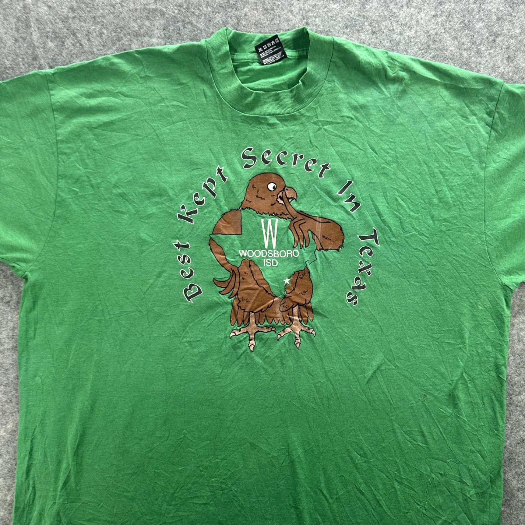Fruit Of The Loom VINTAGE Woodsboro ISD Shirt Mens 2XL Green Best Kept Secret Texas Eagle 90s Tee Size US XXL / EU 58 / 5 - 2 Thumbnail