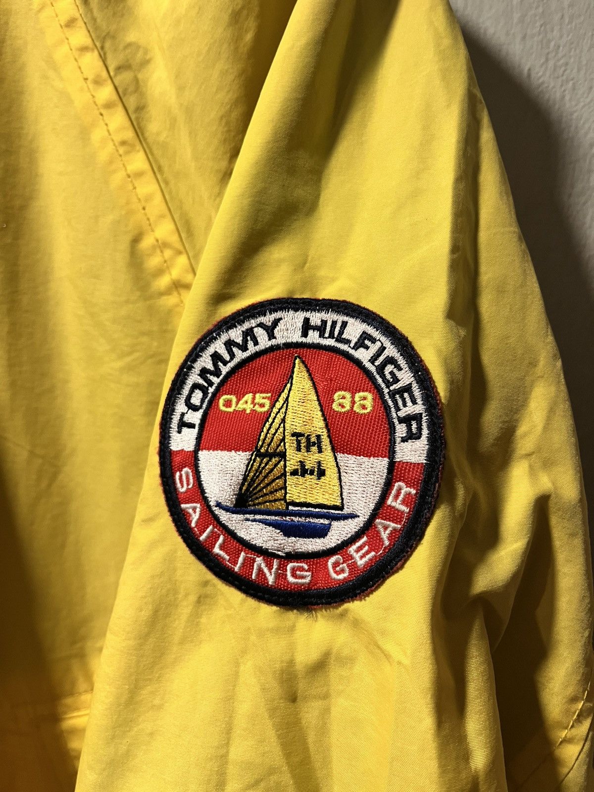 Tommy Hilfiger 90’s Vintage Tommy Hilfiger Rare Reversible Size US L / EU 52-54 / 3 - 7 Thumbnail