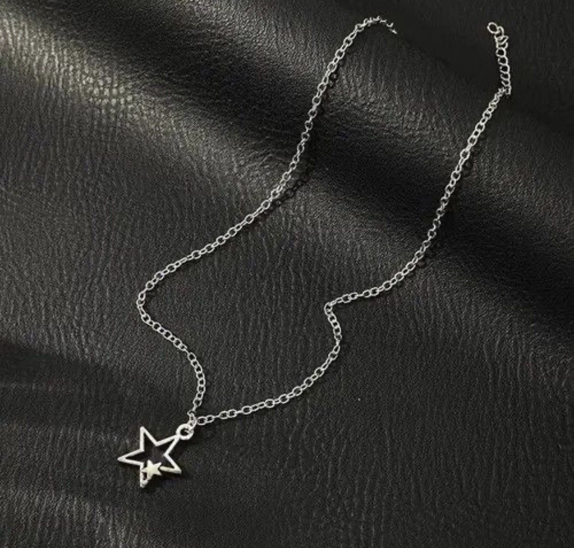 Jewelry Star Pentagram Necklace Chain Size ONE SIZE - 1 Thumbnail
