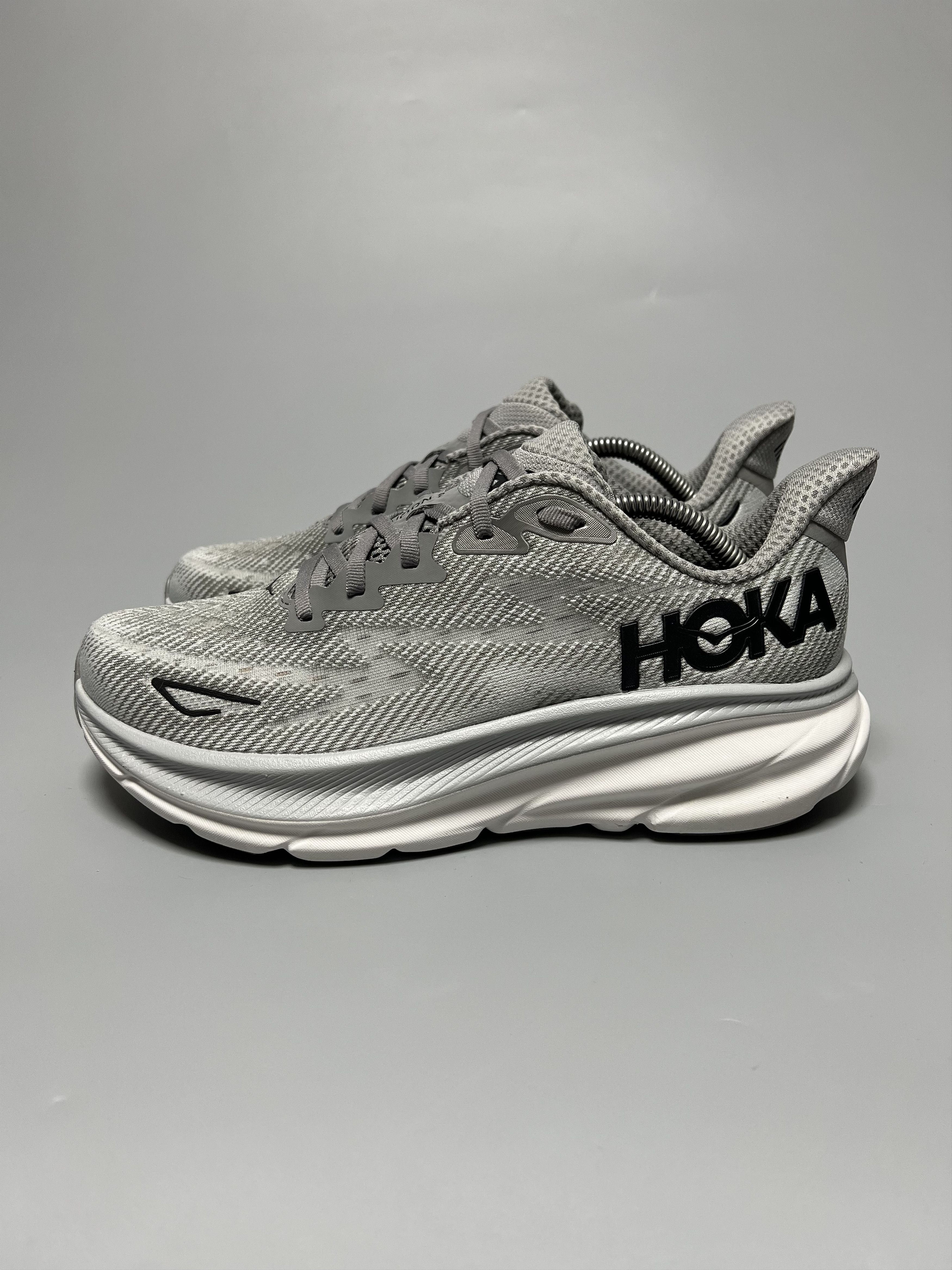 Hoka 9D Hoka One One Clifton 9 Running Shoes 1127895-HMBC Size US 9 / EU 42 - 2 Thumbnail