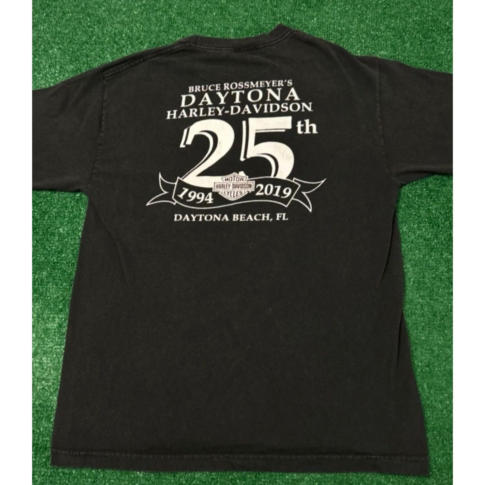 Harley Davidson VINTAGE Harley-Davidson 25th Anniversary Daytona Beach Florida 2019 Shirt L Black Mens VTG Y2K 90s Biker Skull USA Short Sleeve T-Shirt Size US L / EU 52-54 / 3 - 4 Thumbnail