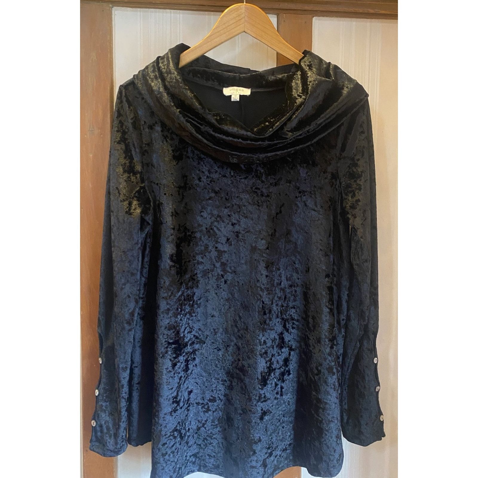 Other Umgee Velvet Black Top Women’s Shirt Medium Size M / US 6-8 / IT 42-44 - 1 Thumbnail