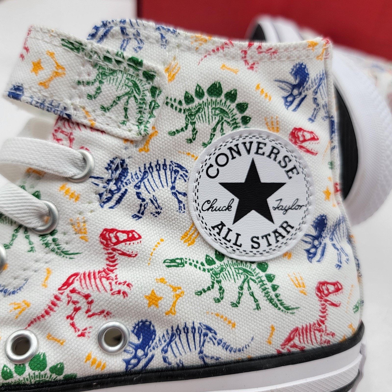 Converse Converse CTAS Youth Size 2.5 White Dinosaur Print A04767F Size US 4 / IT 34 - 9 Thumbnail