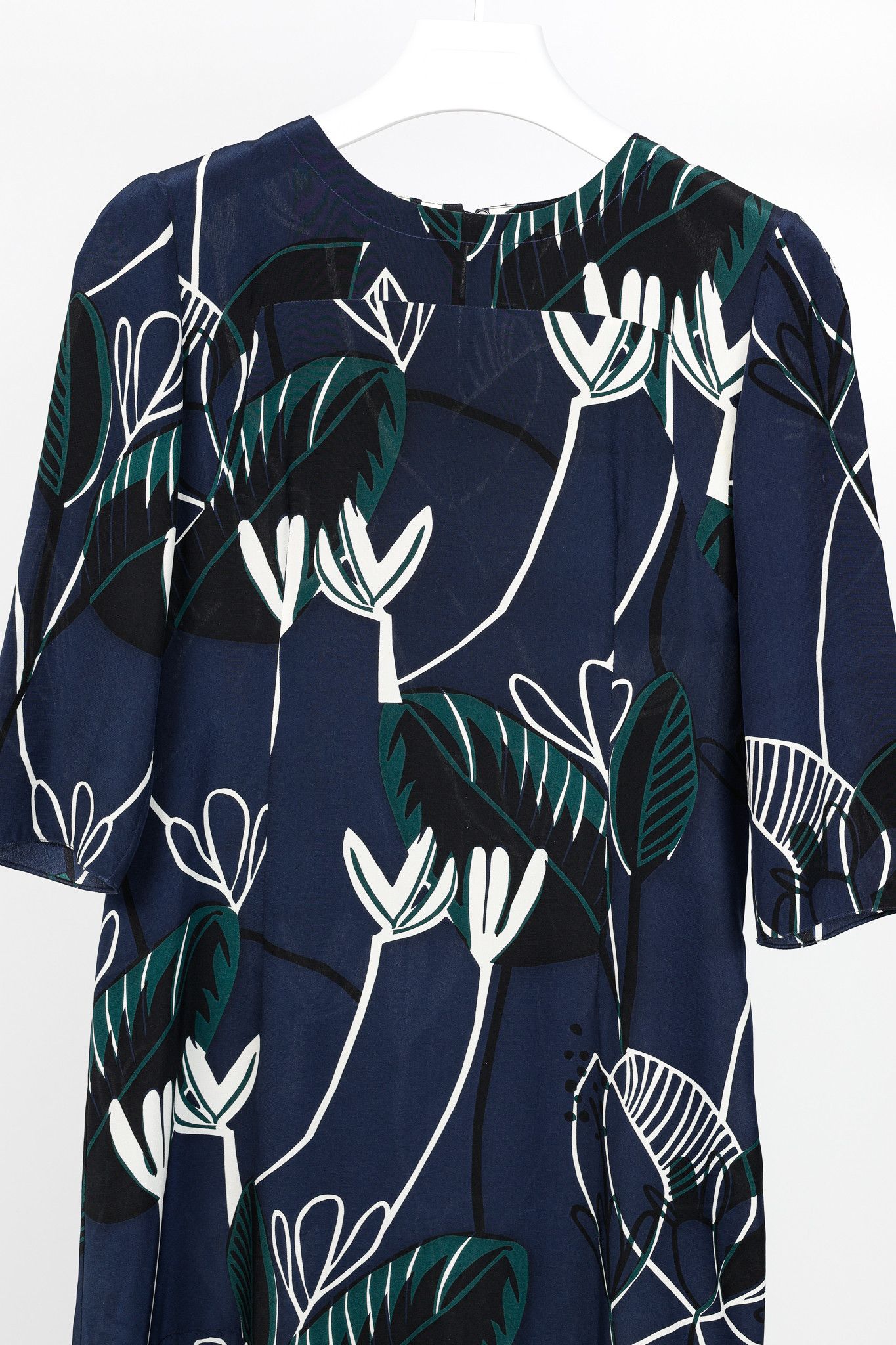 Marni Marni Dress SS/14 Navy Floral Silk Mini Dress Size S / US 4 / IT 40 - 3 Thumbnail