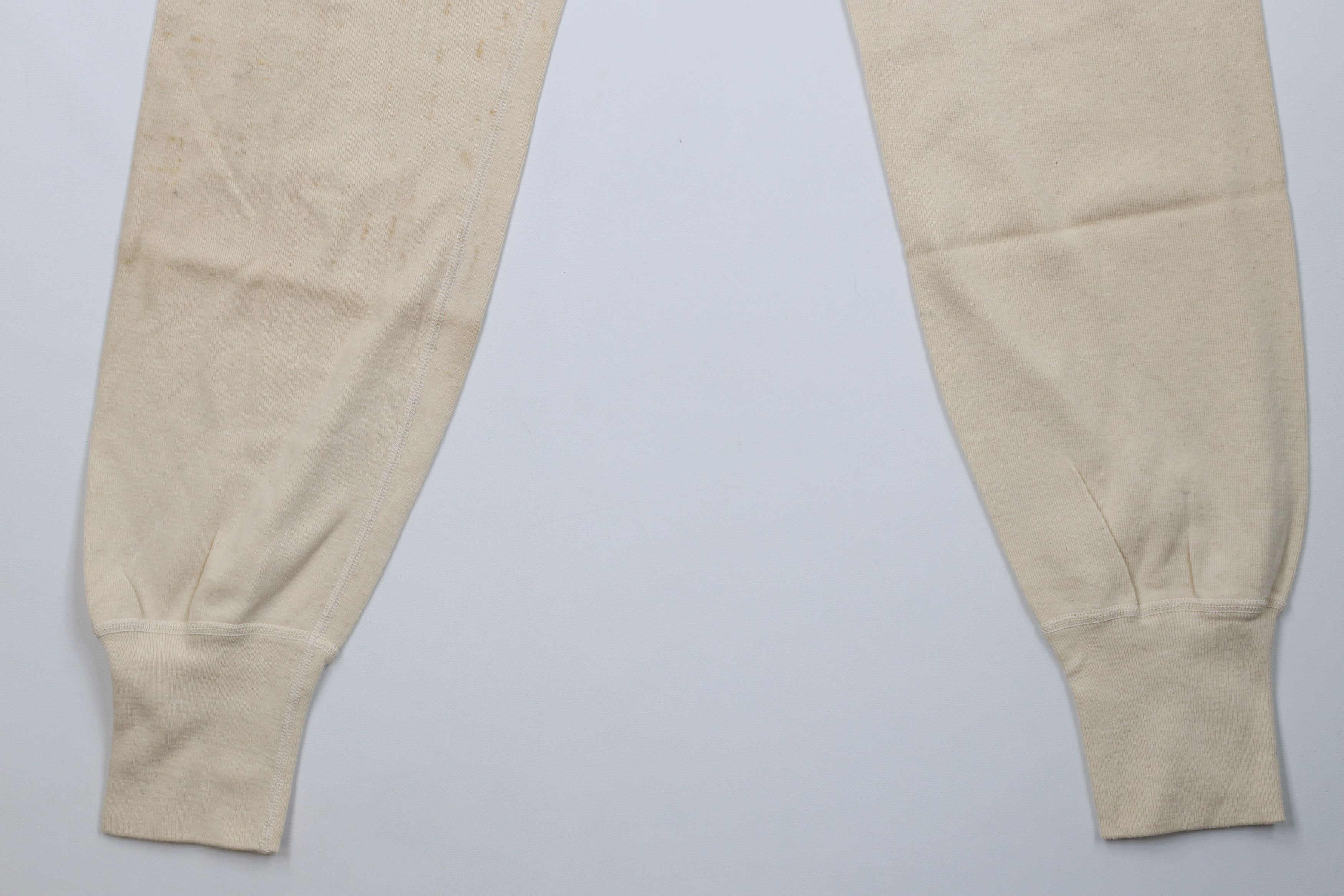 Vintage Vintage 60s Vietnam War Ribbed Military Drawers Pants USA Size US 32 / EU 48 - 14 Thumbnail