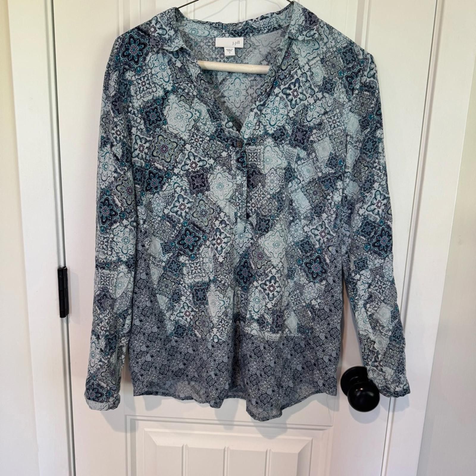 Other J. Jill Teal | White Patterned Blouse Size S / US 4 / IT 40 - 2 Thumbnail