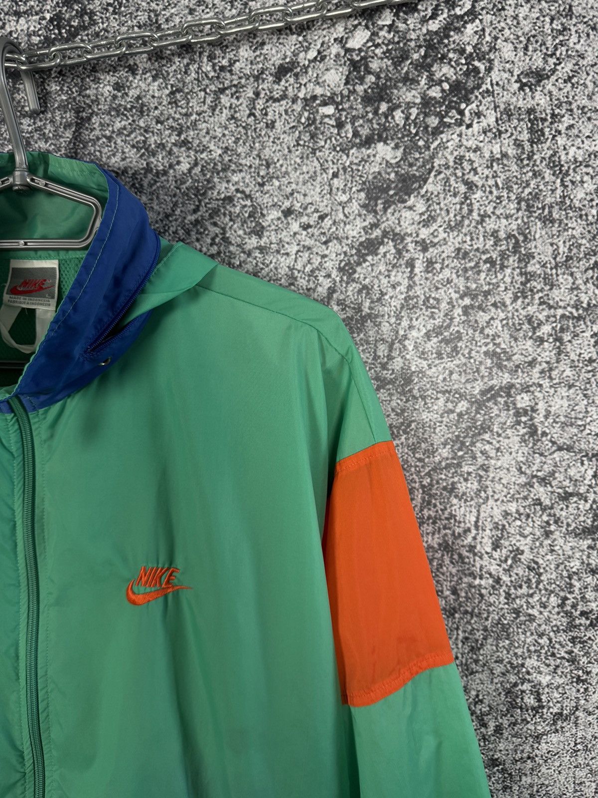 Nike Vintage 90s Nike Nylon Jacket Windbreaker Retro Size L Size US L / EU 52-54 / 3 - 2 Thumbnail