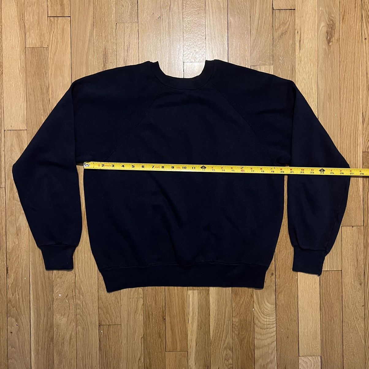 Vintage Vintage Blank Dark Blue Crewneck Sweater XL Made in USA Size US XL / EU 56 / 4 - 3 Thumbnail