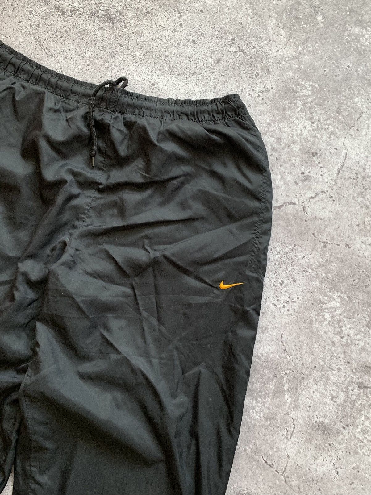 Nike 🔥VINTAGE NIKE NYLON DRILL BAGGY SWEATPANTS Size US 36 / EU 52 - 6 Thumbnail