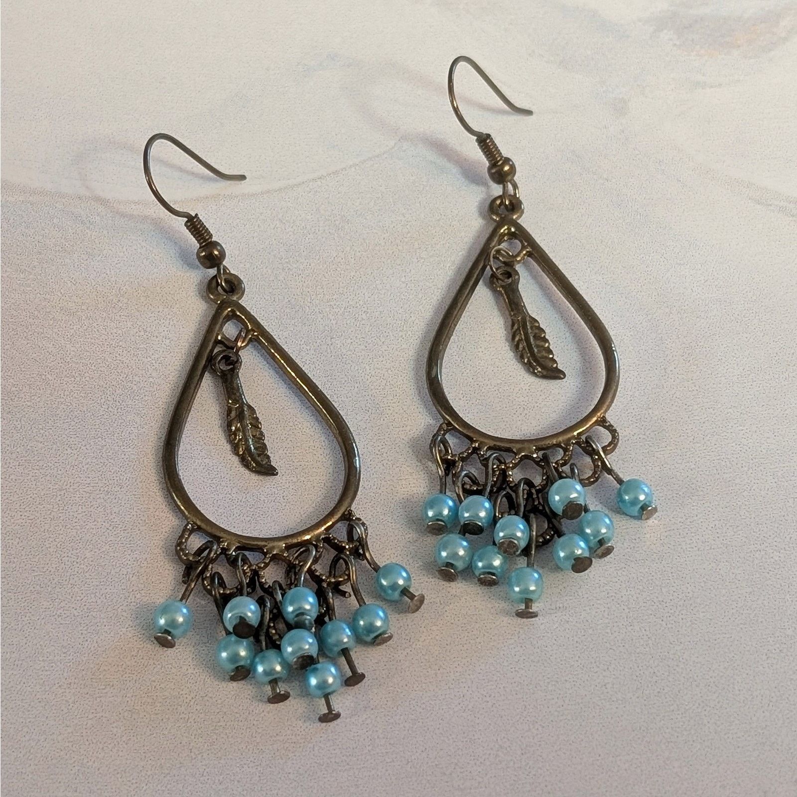 Other Boho Chic VTG 1980s Leaf & Blue Beaded Chandelier Earrings Size ONE SIZE - 4 Thumbnail