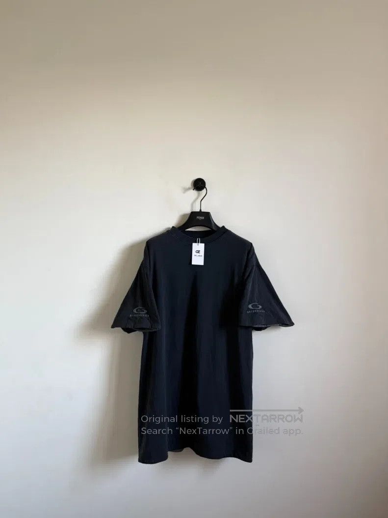 Balenciaga Balenciaga Two-Sided Embroidered Short Sleeve Size US XS / EU 42 / 0 - 1 Thumbnail