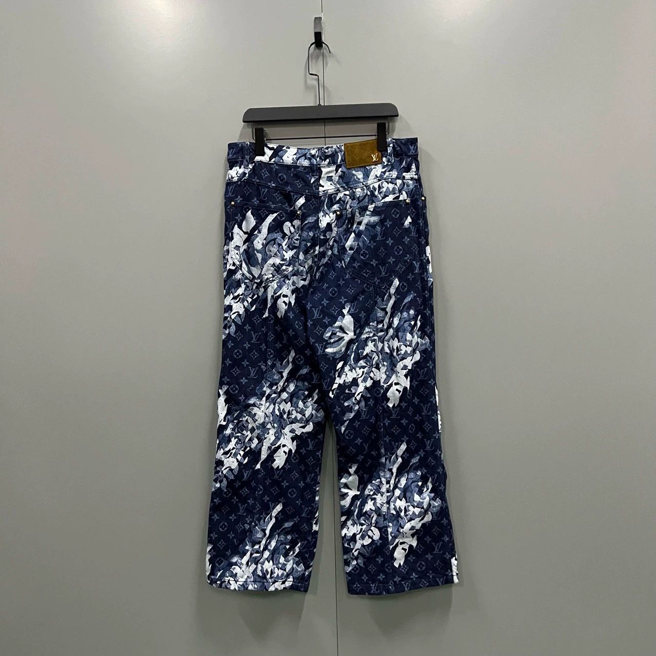 Louis Vuitton louis vuitton denim pants with monogram print Size US 32 / EU 48 - 2 Thumbnail