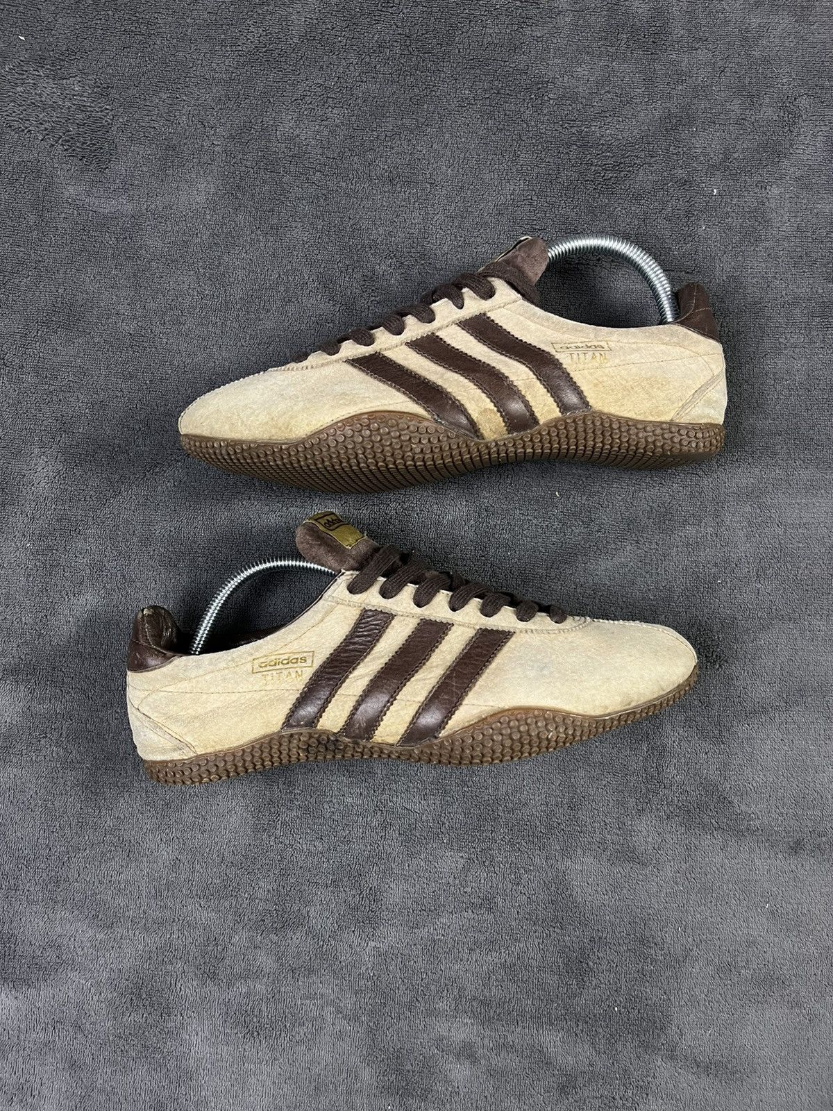 Adidas titan retro deals