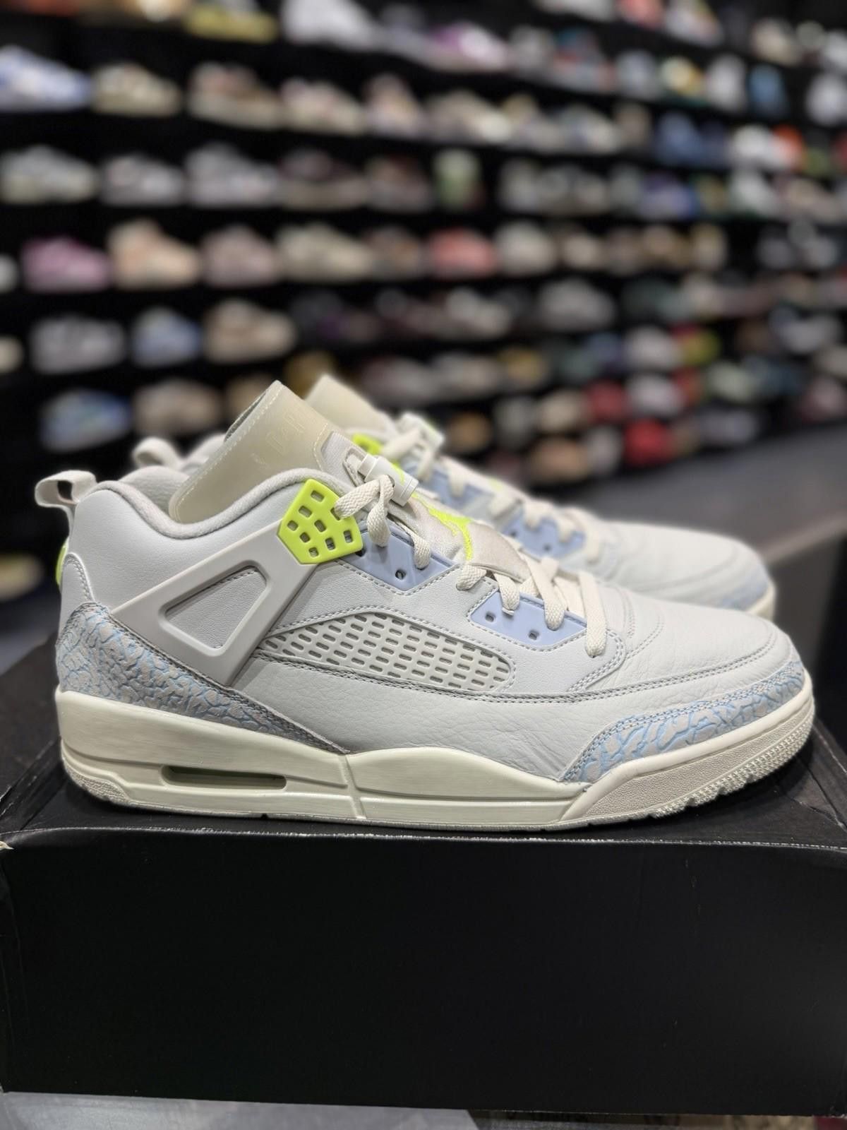 Jordan Brand Jordan Spizike Low Photon Dust Volt Sail Size 13 Authentic Size US 13 / EU 46 - 1 Thumbnail