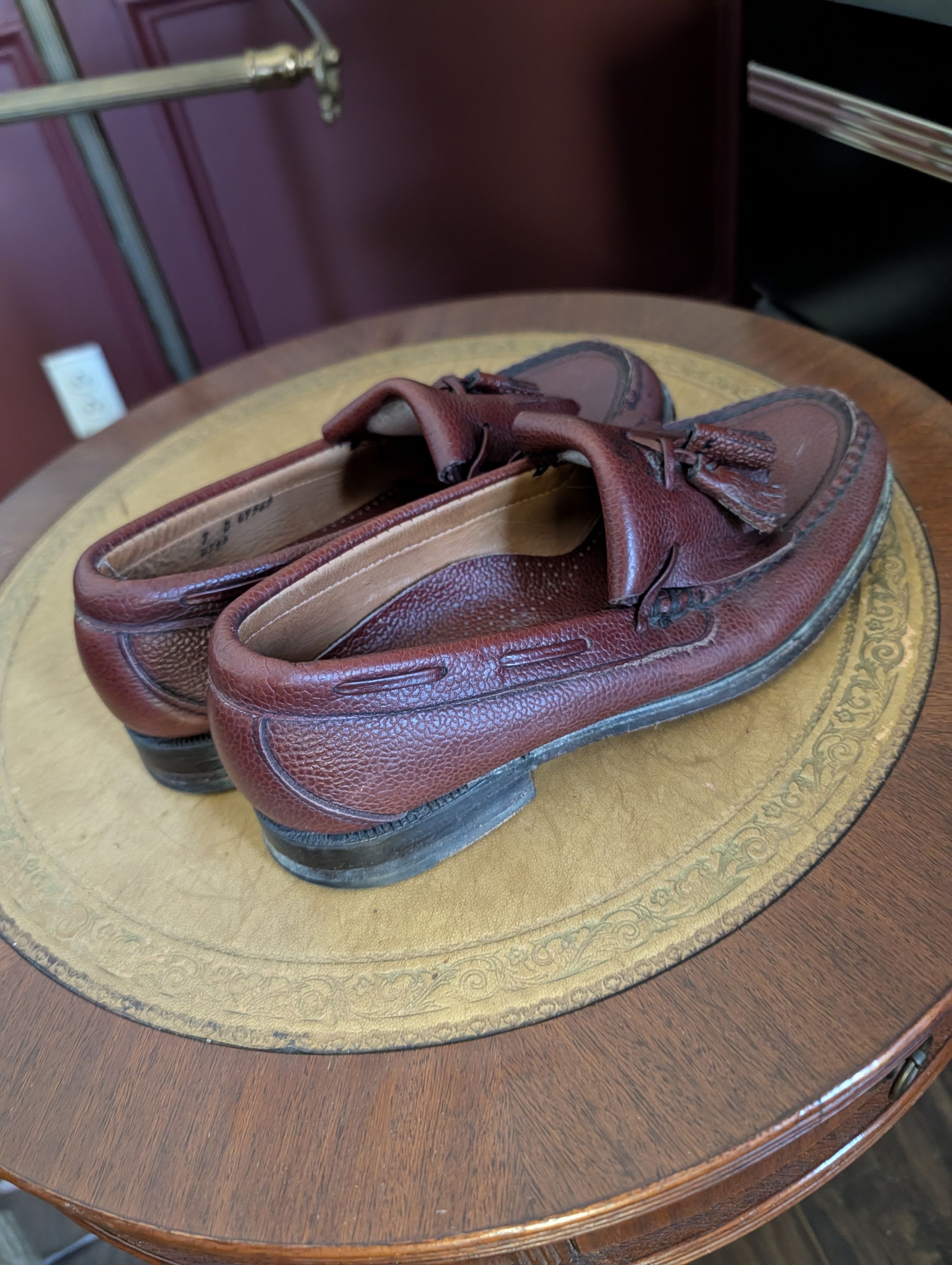 Chester Barrie Vtg burgundy pebbled leather hand sews moccasin loafers Size US 7 / EU 40 - 6 Thumbnail
