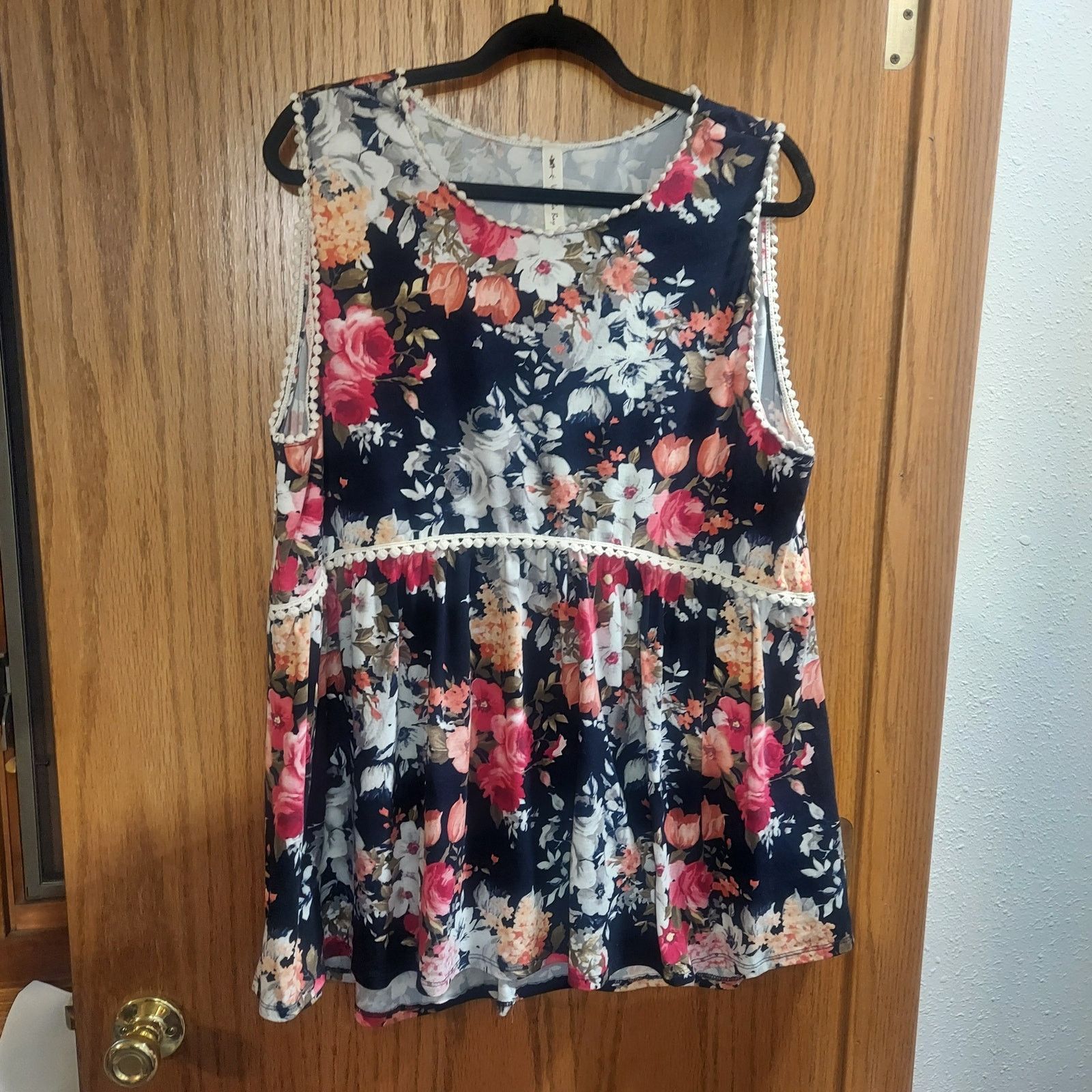 Unknown London 3x floral print tank top plus dressy cute Size 3XL / US 20-22 - 1 Thumbnail