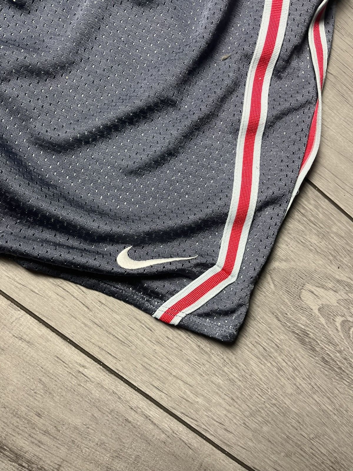 Nike Nike shorts basketball jersey knit size Small Size US 30 / EU 46 - 2 Thumbnail