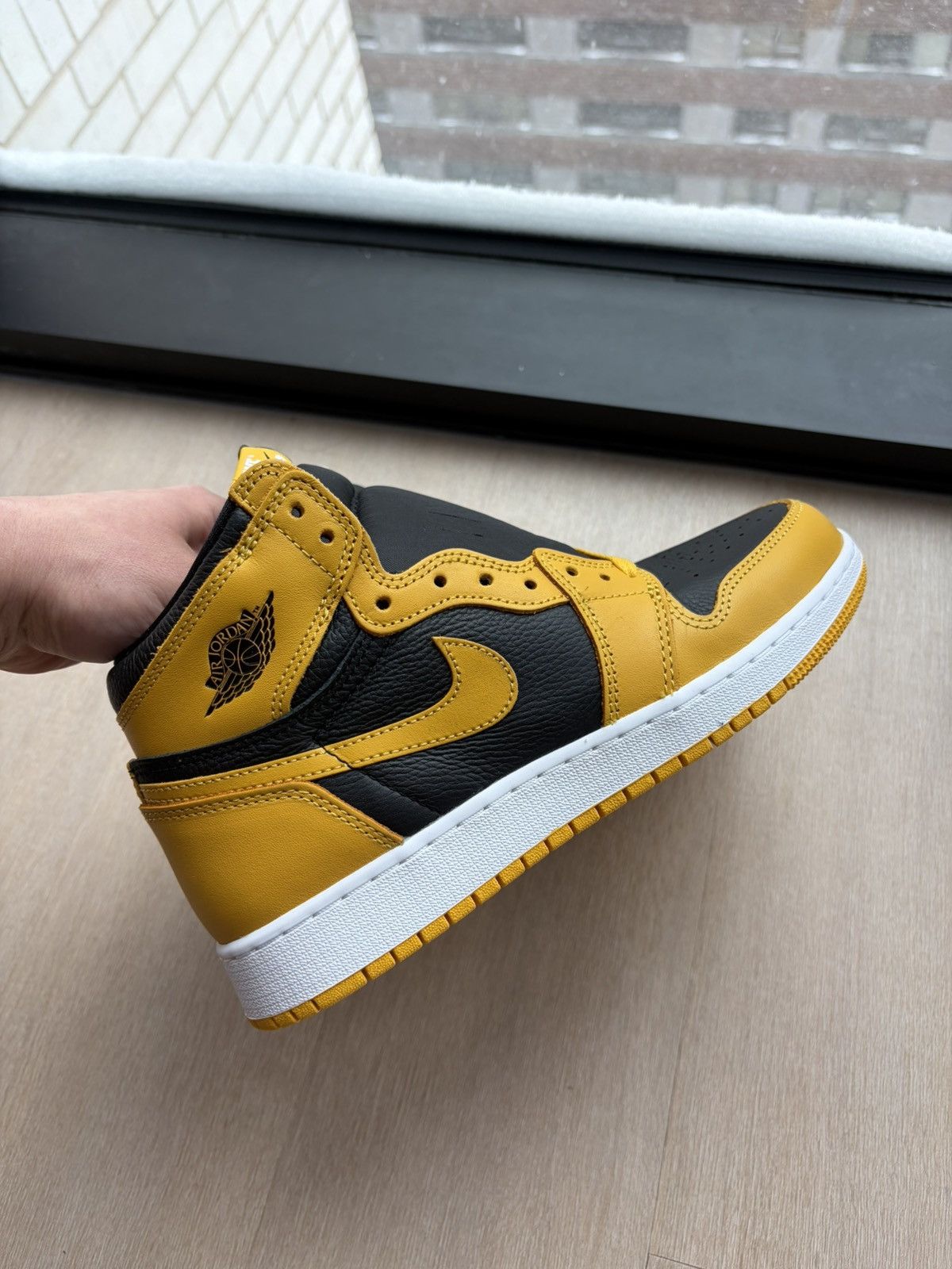 Jordan Brand Jordan 1 Pollen 6Y Size US 7.5 / IT 37.5 - 5 Thumbnail