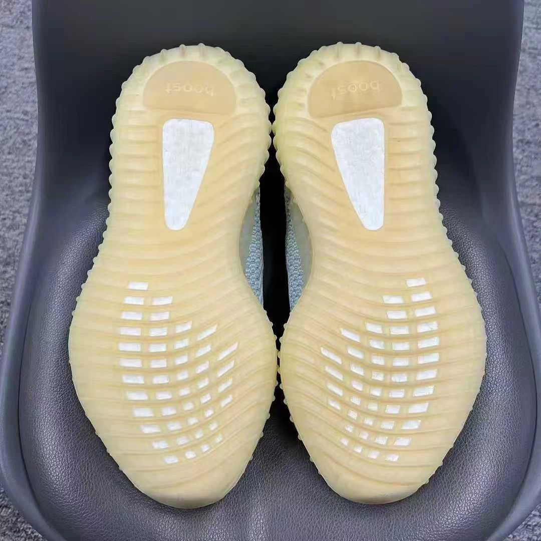 Adidas Yeezy 350 Cloud White/Ice Blue 40 Worn once OG Size US 7 / EU 40 - 6 Thumbnail