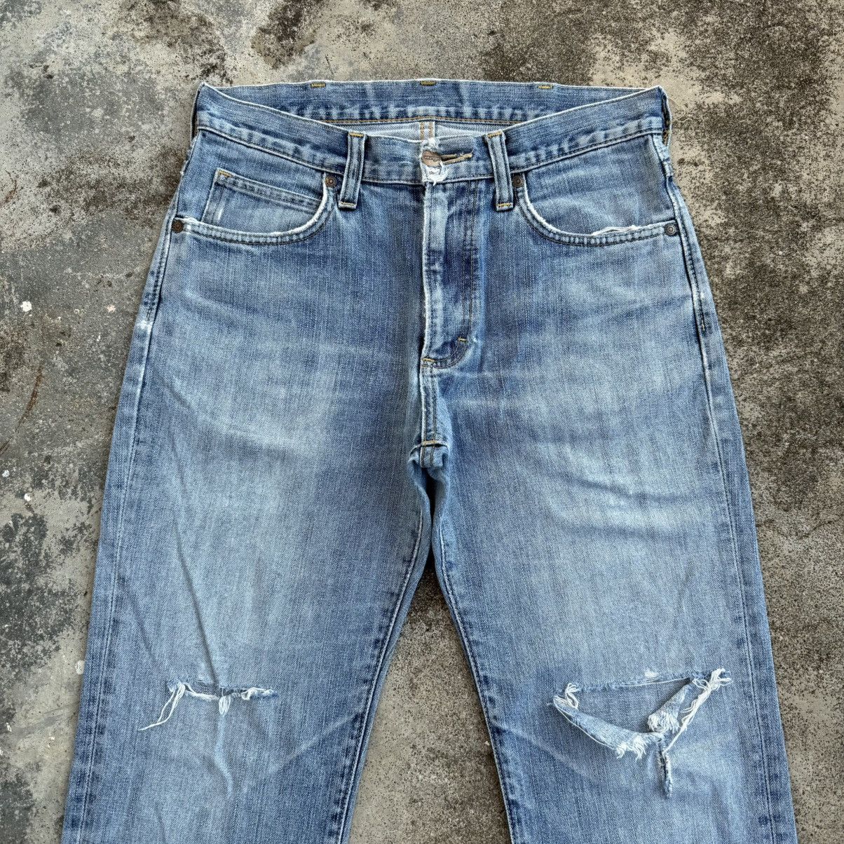 Japanese Brand VINTAGE WRANGLER FADED DISTRESSED JEAN DENIM PANTS Size US 30 / EU 46 - 2 Thumbnail