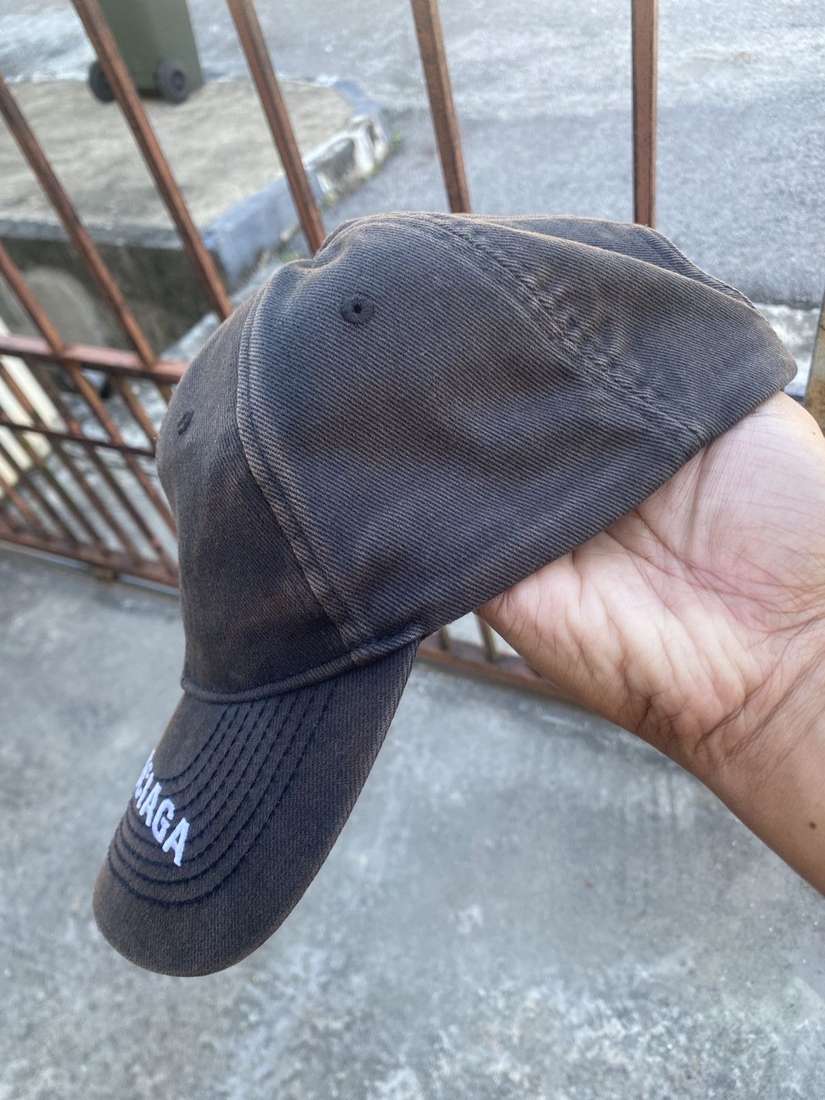 Balenciaga Balenciaga brim logo cap - sunfaded Size ONE SIZE - 4 Thumbnail