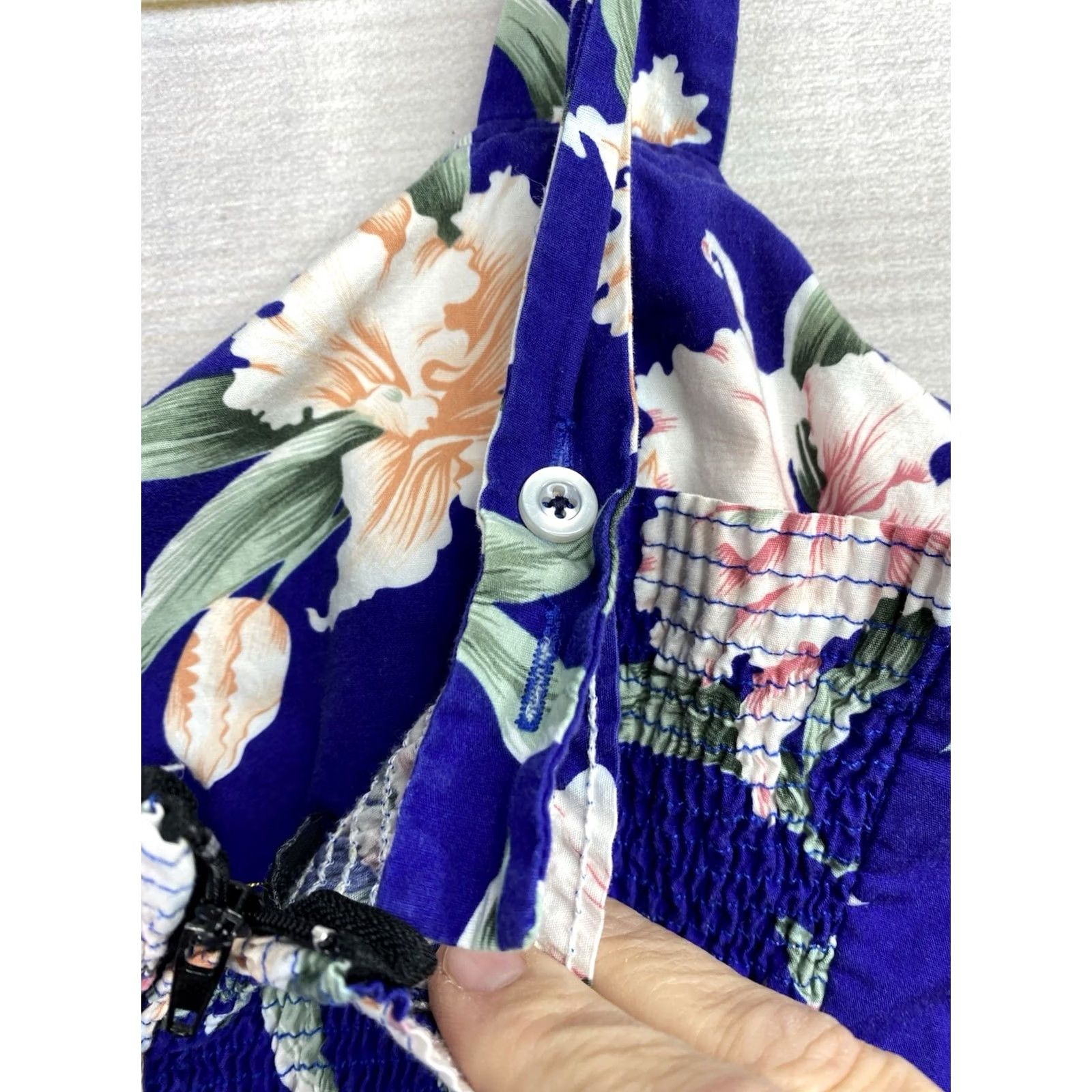 Vintage Royal Creations Dress M Blue Floral Hawaiian Sundress Fit Flare Pinup Smocked Shirt Dress? Size M / US 6-8 / IT 42-44 - 7 Thumbnail