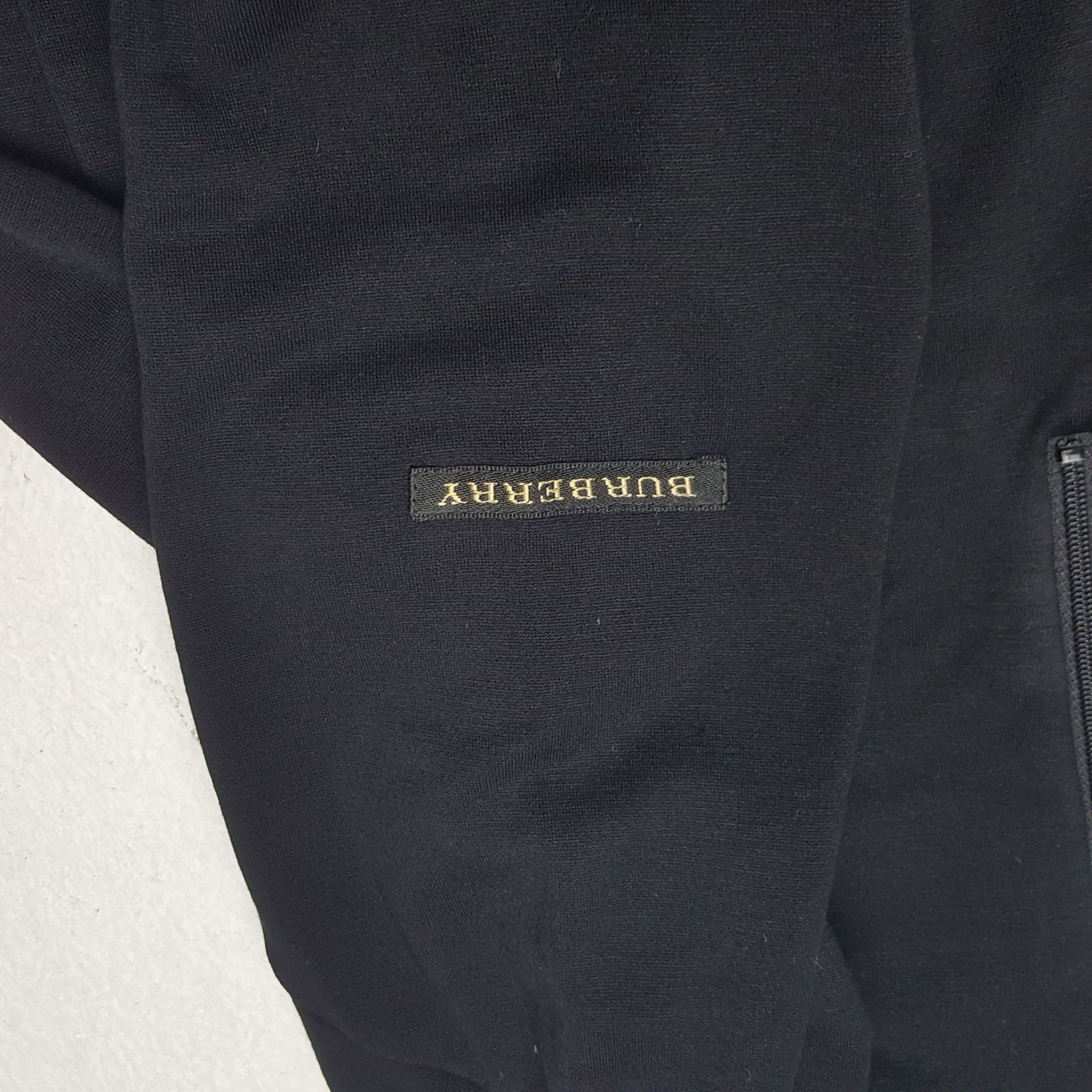 Burberry Vintage Burberry London Half Zipper Sweatshirt C247N16 Size US M / EU 48-50 / 2 - 9 Thumbnail