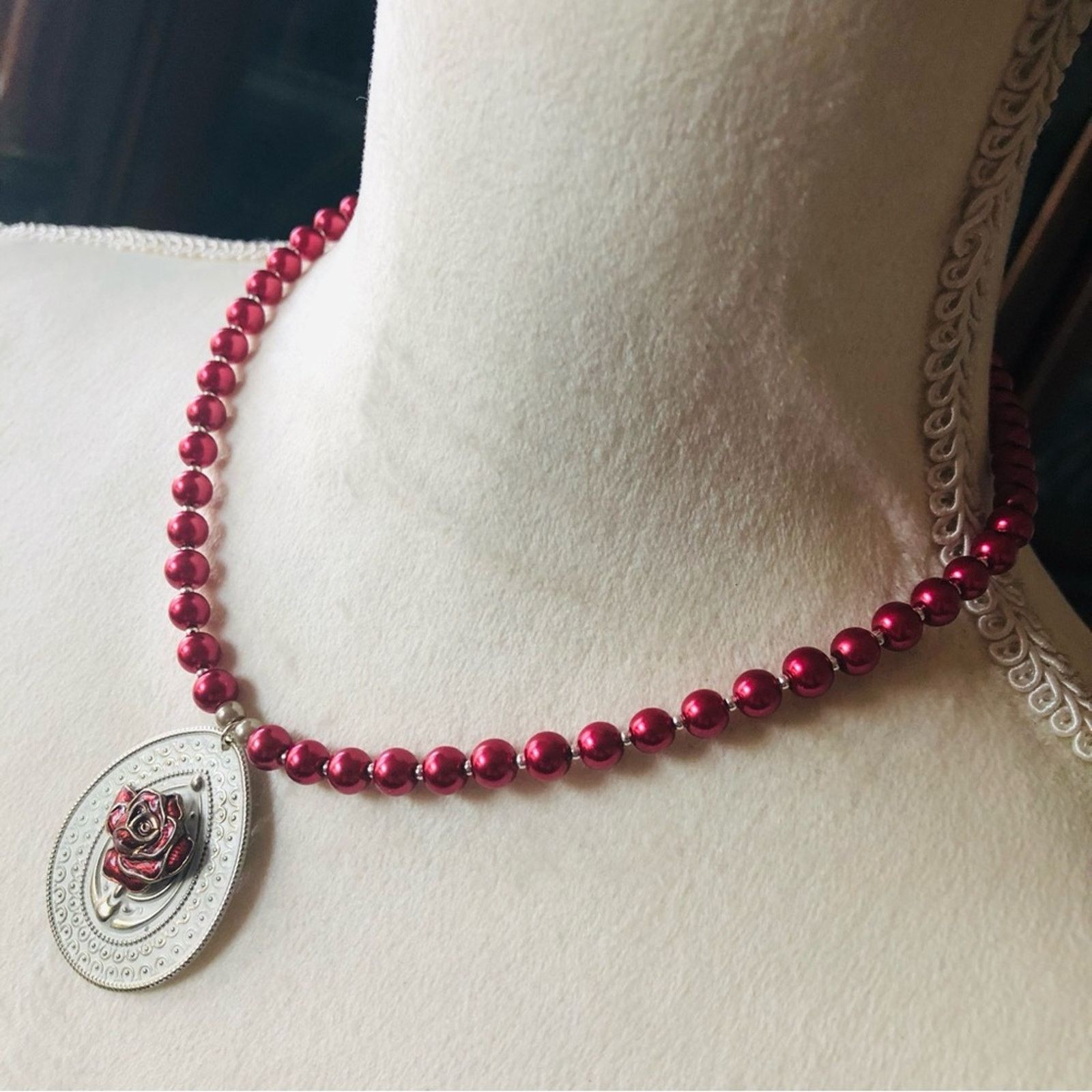 Handmade Handcrafted repurpose red rose filigree Pearl necklace Size ONE SIZE - 4 Thumbnail