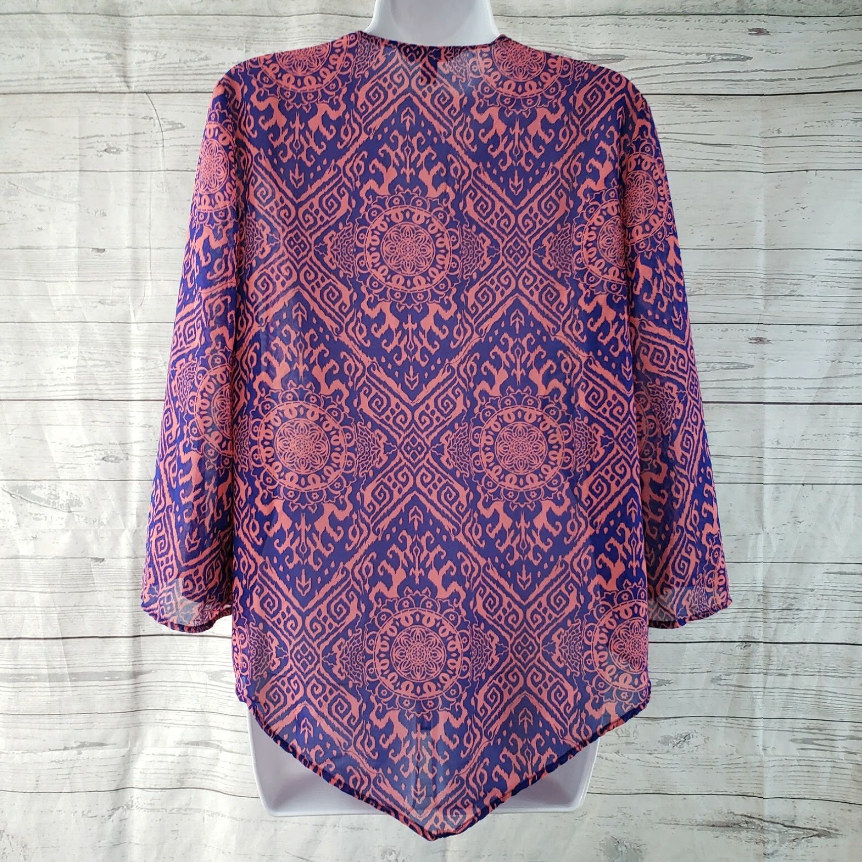 Banana Republic Banana Republic Blouse Womens Sz Small Pink Blue Tassels Sheer V-Neck 3/4 Sleeve Shirt Womens Size S / US 4 / IT 40 - 4 Thumbnail