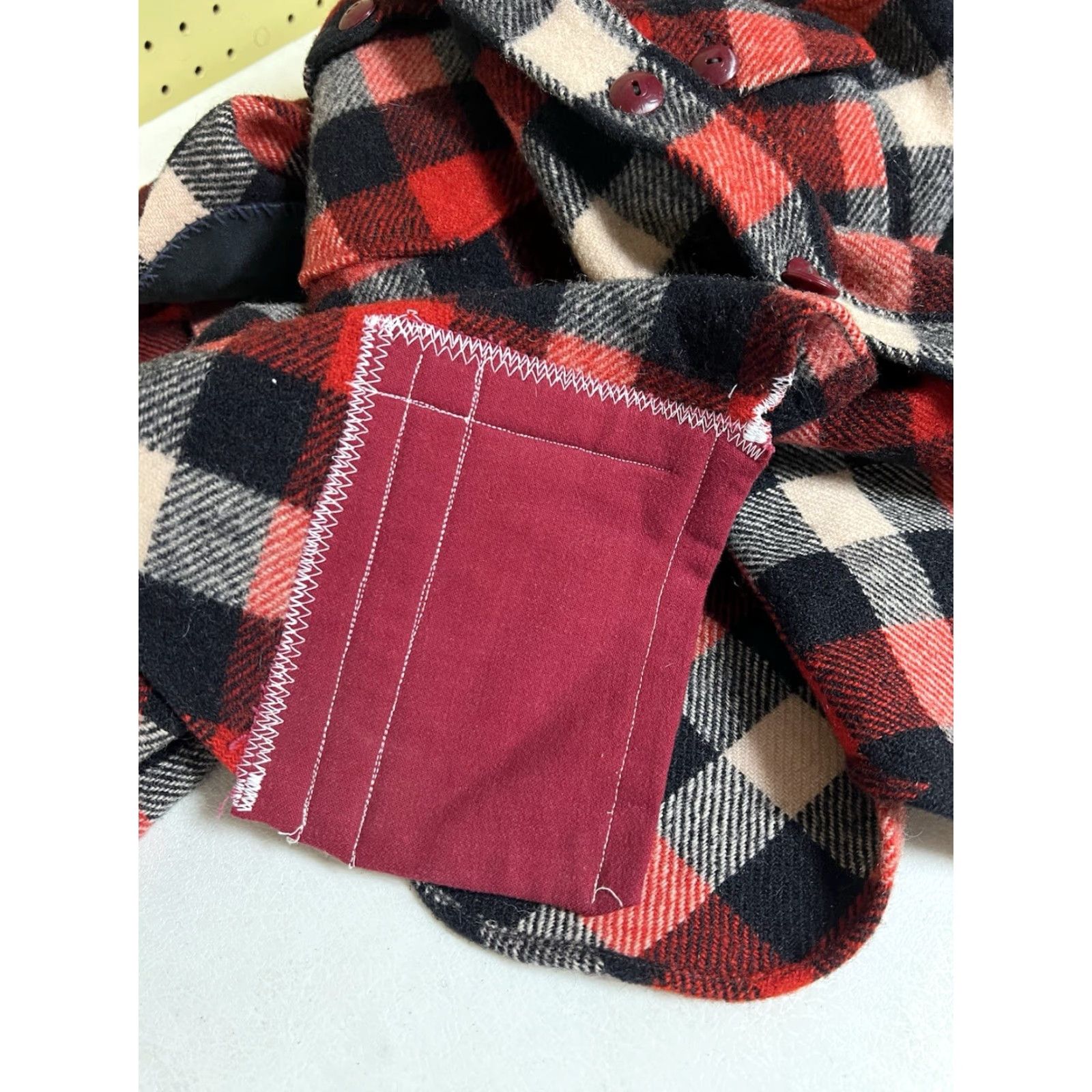Vintage VINTAGE Woolrich Shirt Buffalo Plaid Heavy Wool Shirt Red Black USA M Size US M / EU 48-50 / 2 - 7 Thumbnail