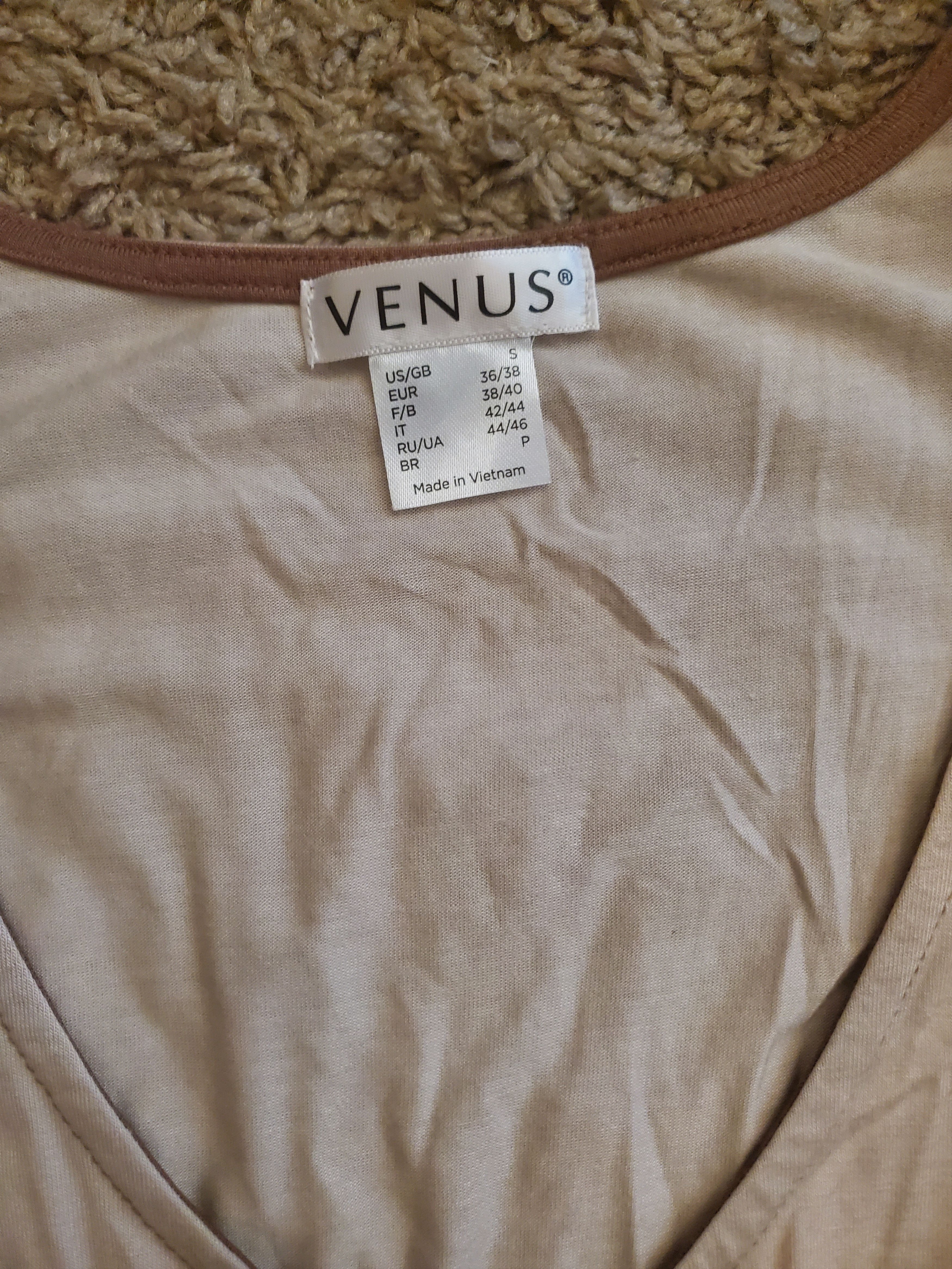 Venus Cold shoulder V-neck Ombre Embellished Flower Blouse Size S / US 4 / IT 40 - 3 Thumbnail