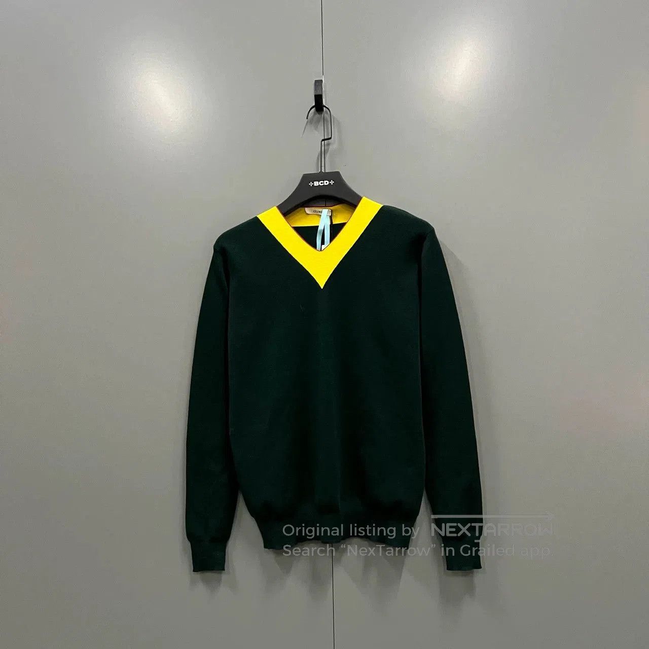 Celine Celine Colorblock V-Neck Knit Sweater. Size M / US 6-8 / IT 42-44 - 1 Thumbnail