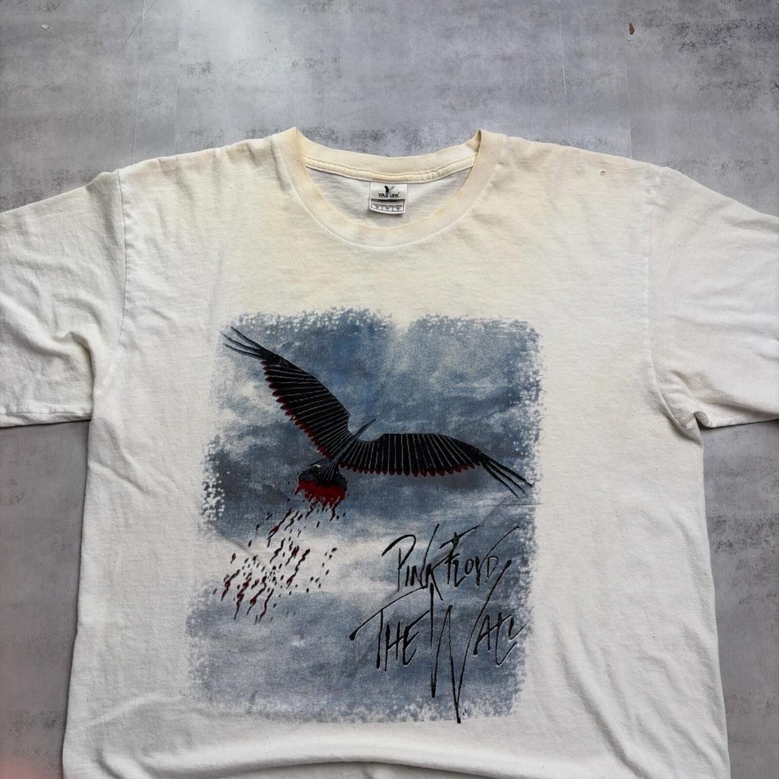 Other Y2K White Pink Floyd The Wall Tour Band Distressed T-Shirt Size US L / EU 52-54 / 3 - 3 Thumbnail