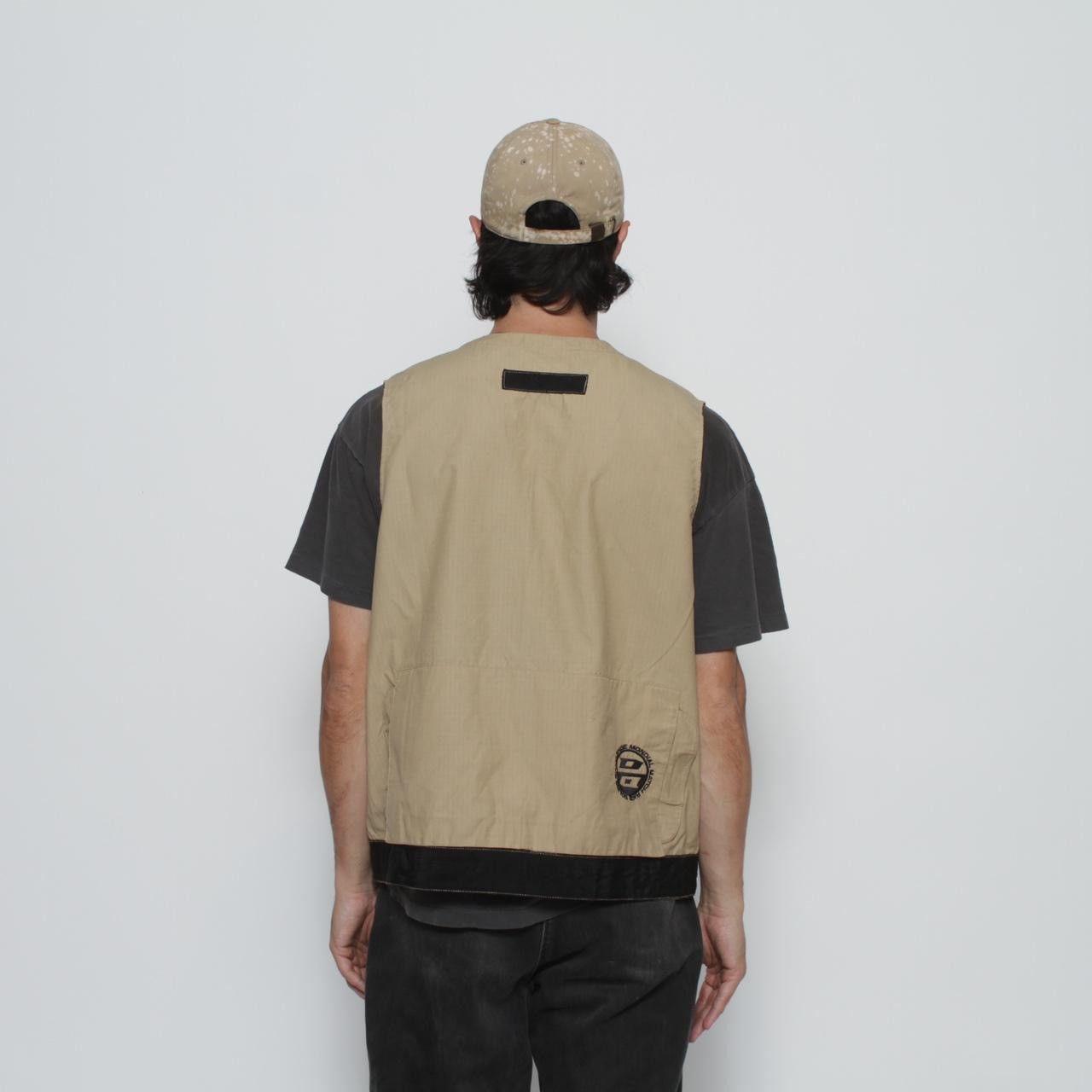 Vintage TAN AND BLACK TECHNICAL ZIP UP UTILITY VEST BY DUBIN Size US XL / EU 56 / 4 - 6 Thumbnail