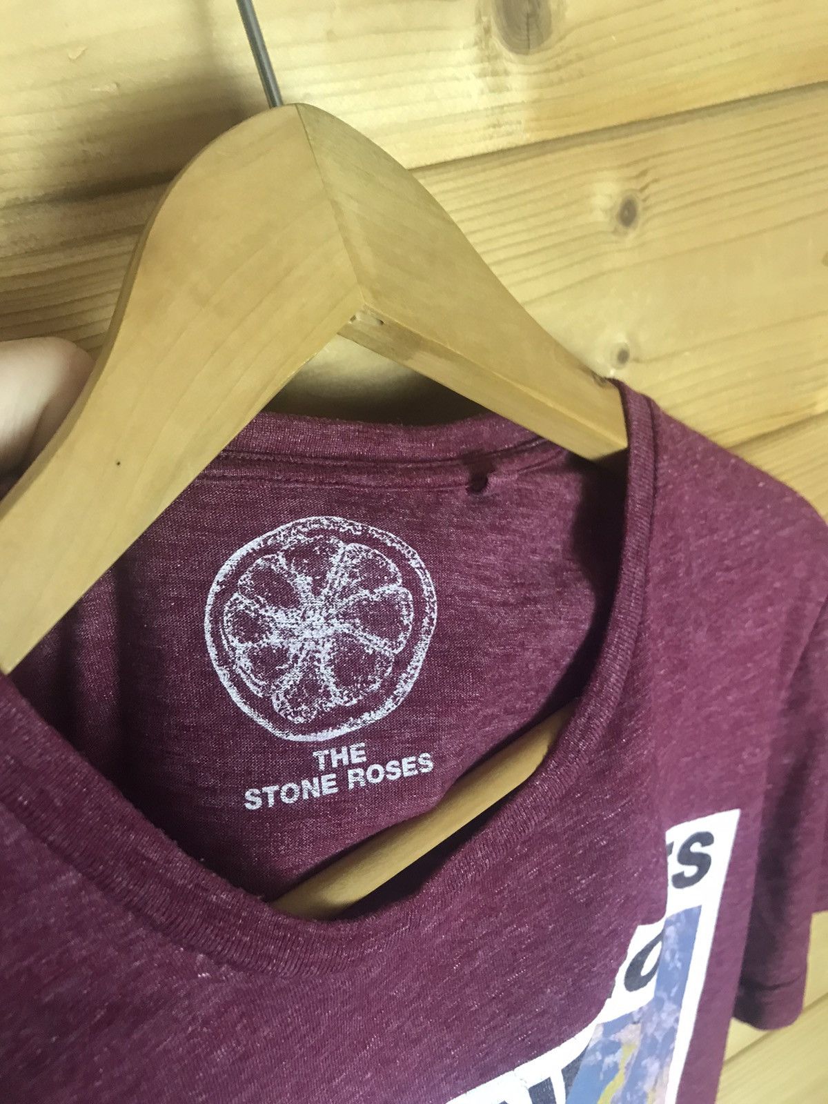 Band Tees The Stone Roses fools gold t-shirt Size US L / EU 52-54 / 3 - 7 Thumbnail