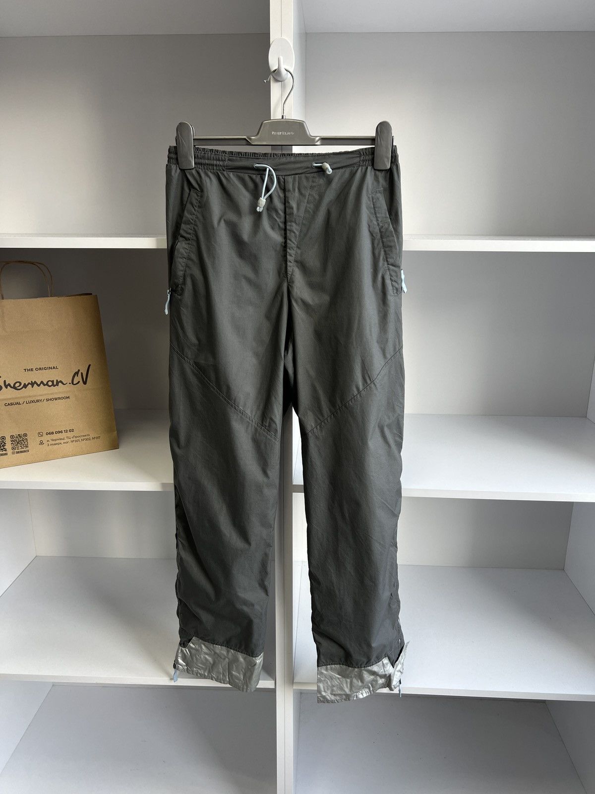 Nike × Vintage Vintage Nike Nylon Y2K Gray Pants Size US 31 - 2 Thumbnail