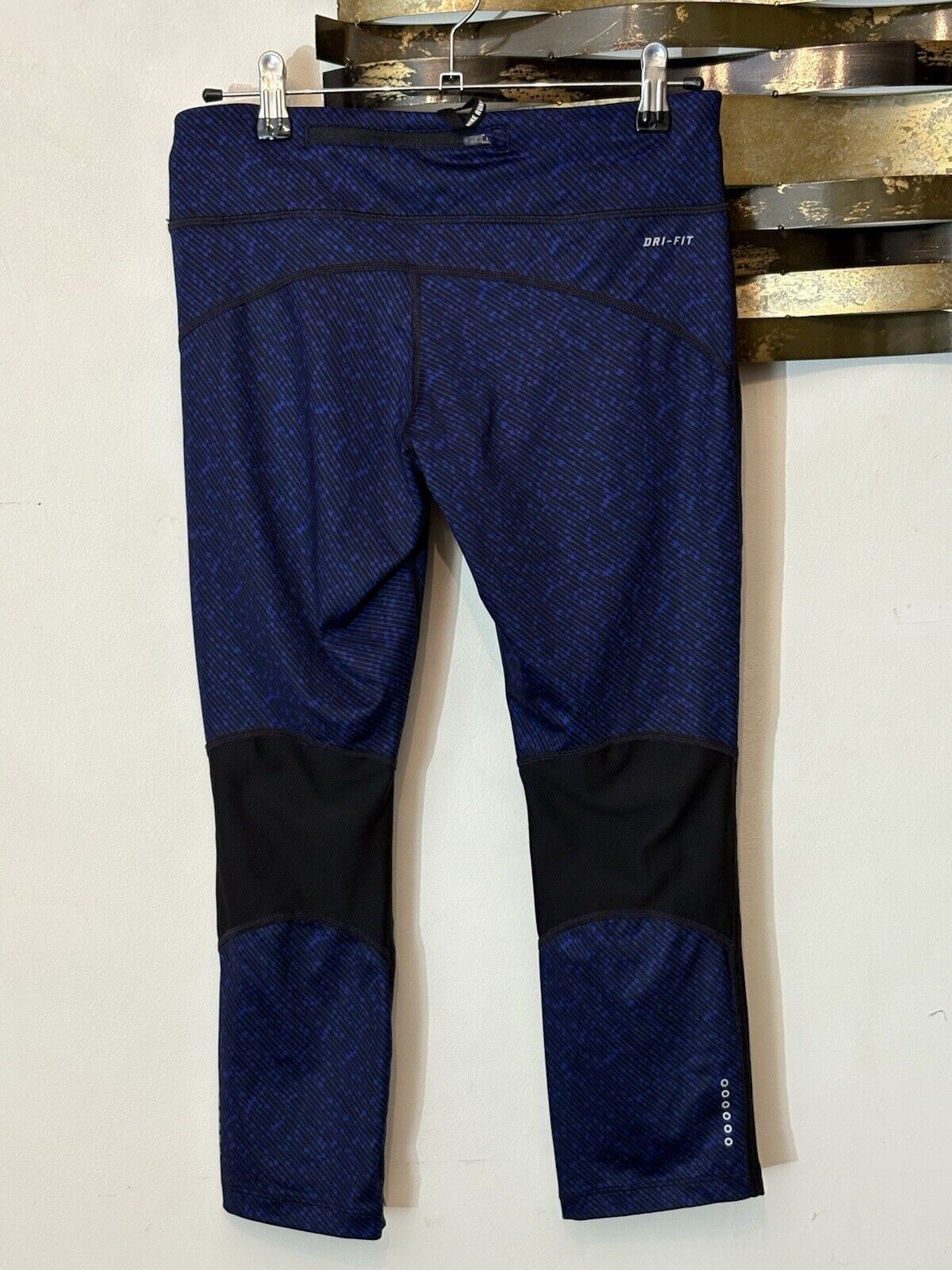 Nike Nike Power Dri Fit Running Cropped Leggings Medium Size 28" / US 6 / IT 42 - 2 Thumbnail
