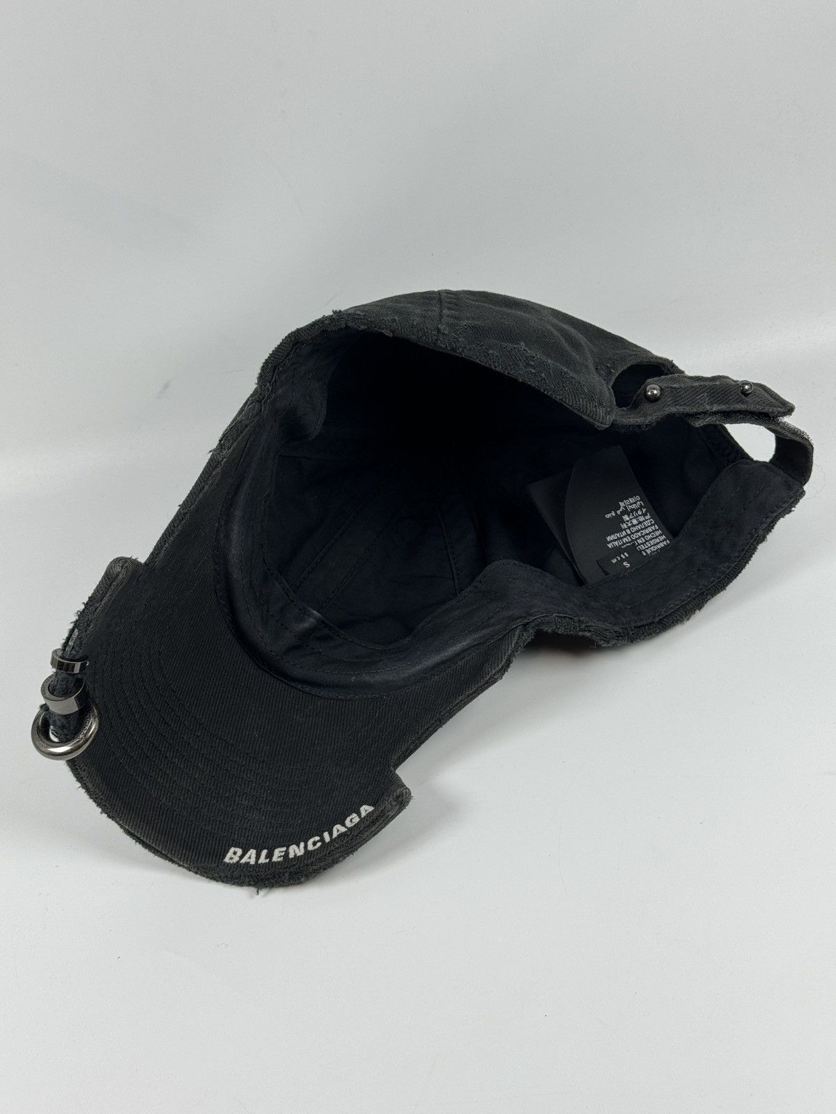 Balenciaga SS23 Balenciaga Heavy Piercing Distressed Cap Size ONE SIZE - 6 Thumbnail