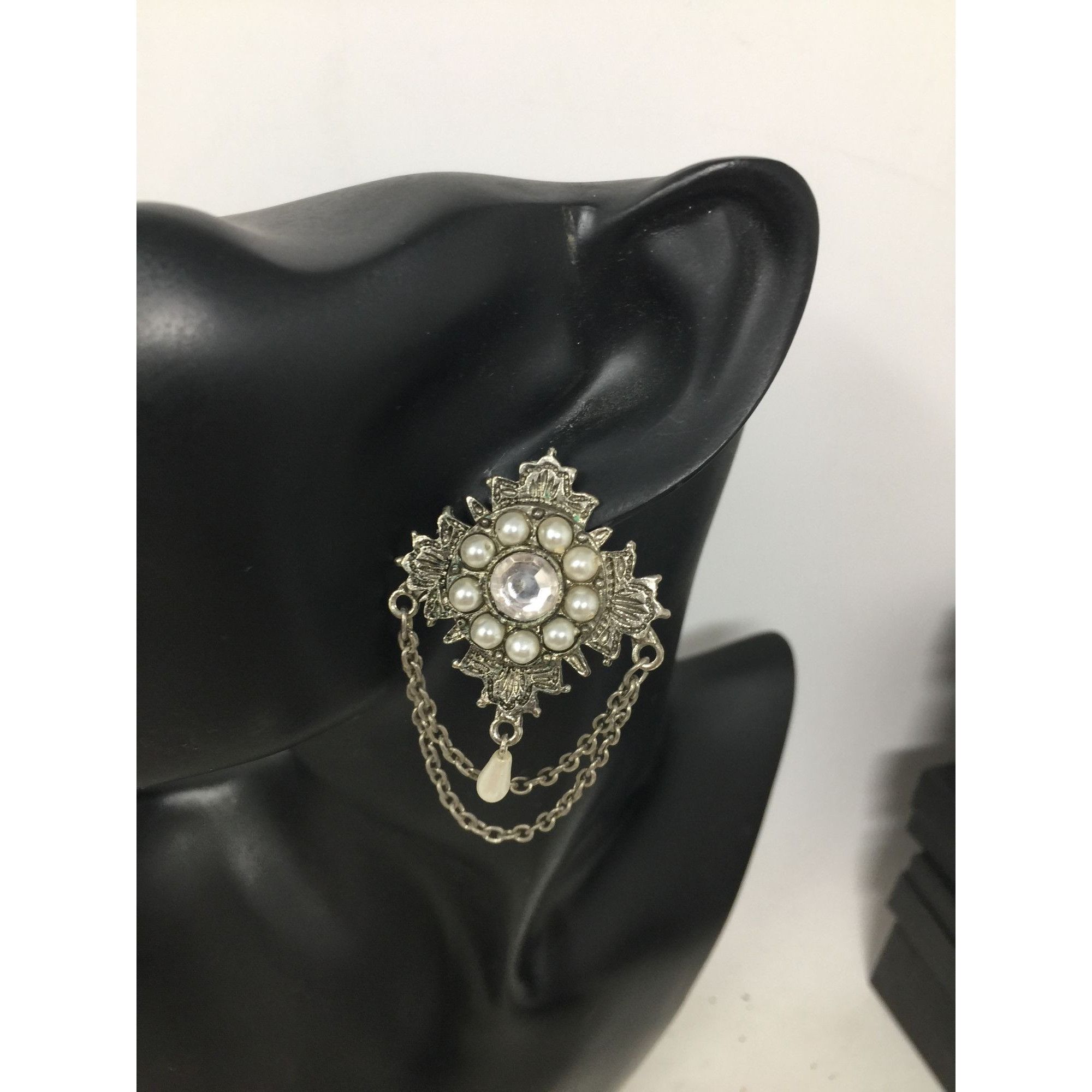 Other Vintage Silver Tone Faux Pearl & Rhinestone Chain Statement Size ONE SIZE - 5 Thumbnail